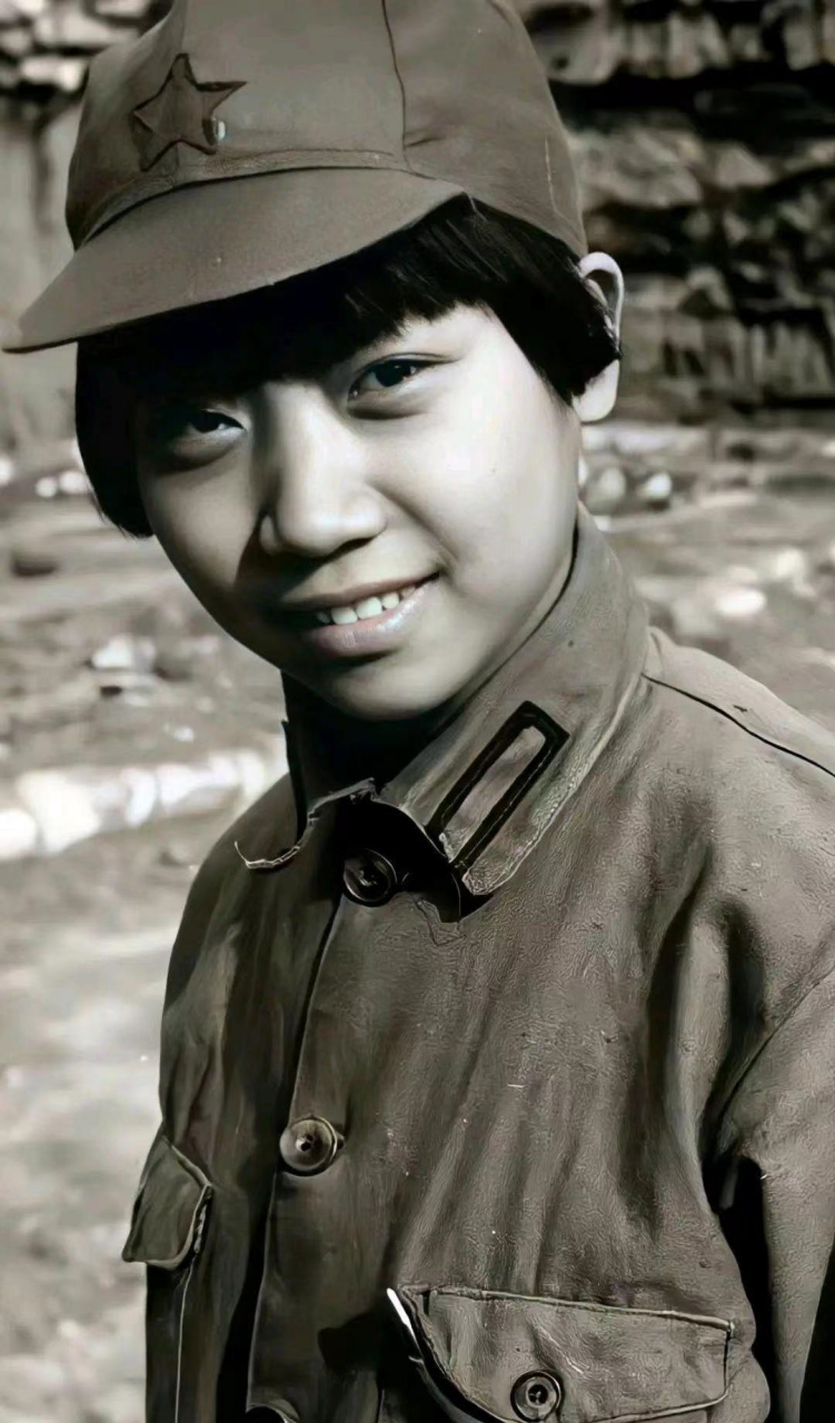 就在面对即将被杀的时刻,张金龙说出了一句话:"你们杀我时,请用刀,不