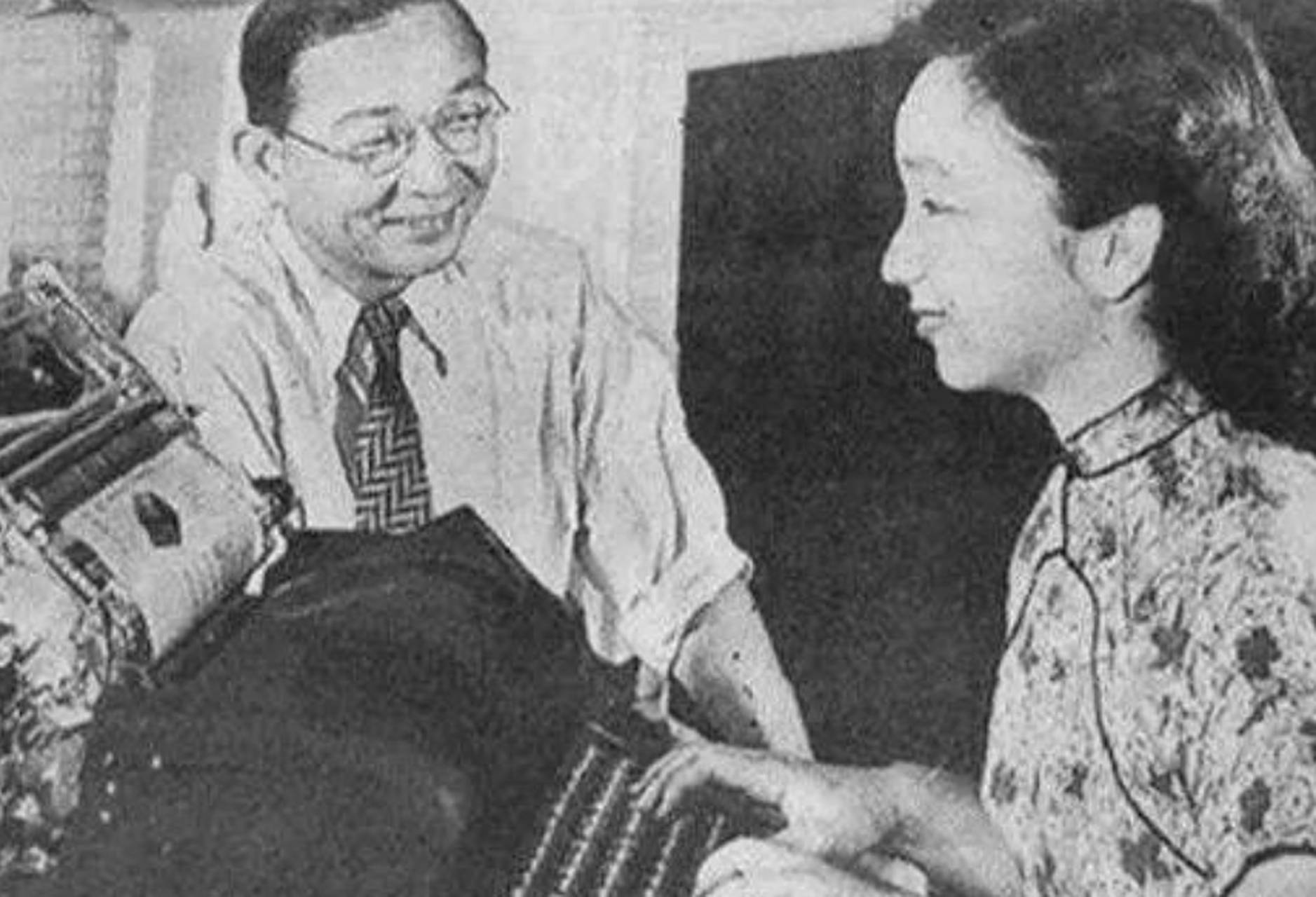 1912年,林语堂与厦门巨富的千金陈锦端相恋,不料,陈锦端的父亲却坚决