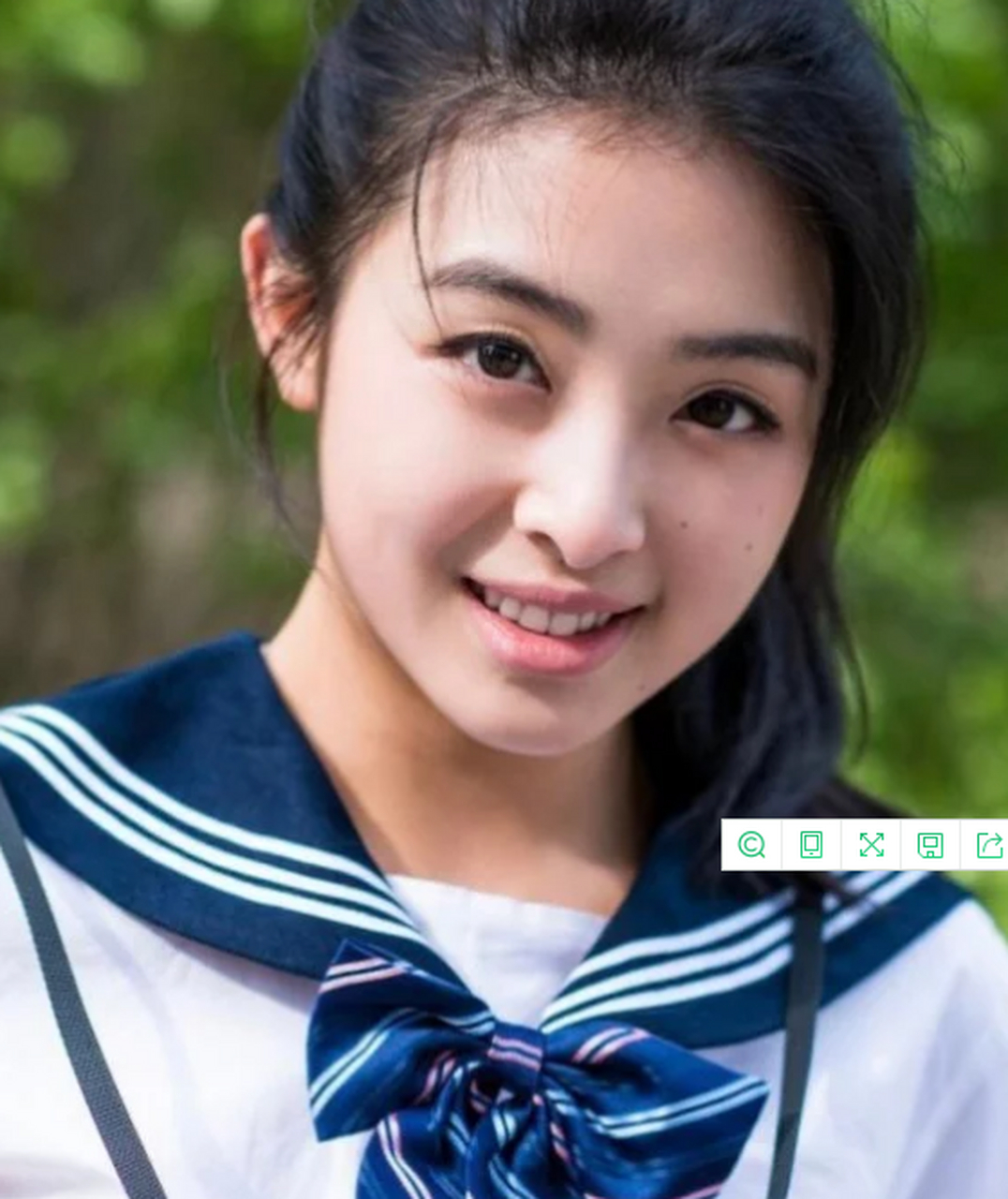 33岁张含韵颜值崩塌,体重失控"胖"到满脸是肉,差点没有认出来