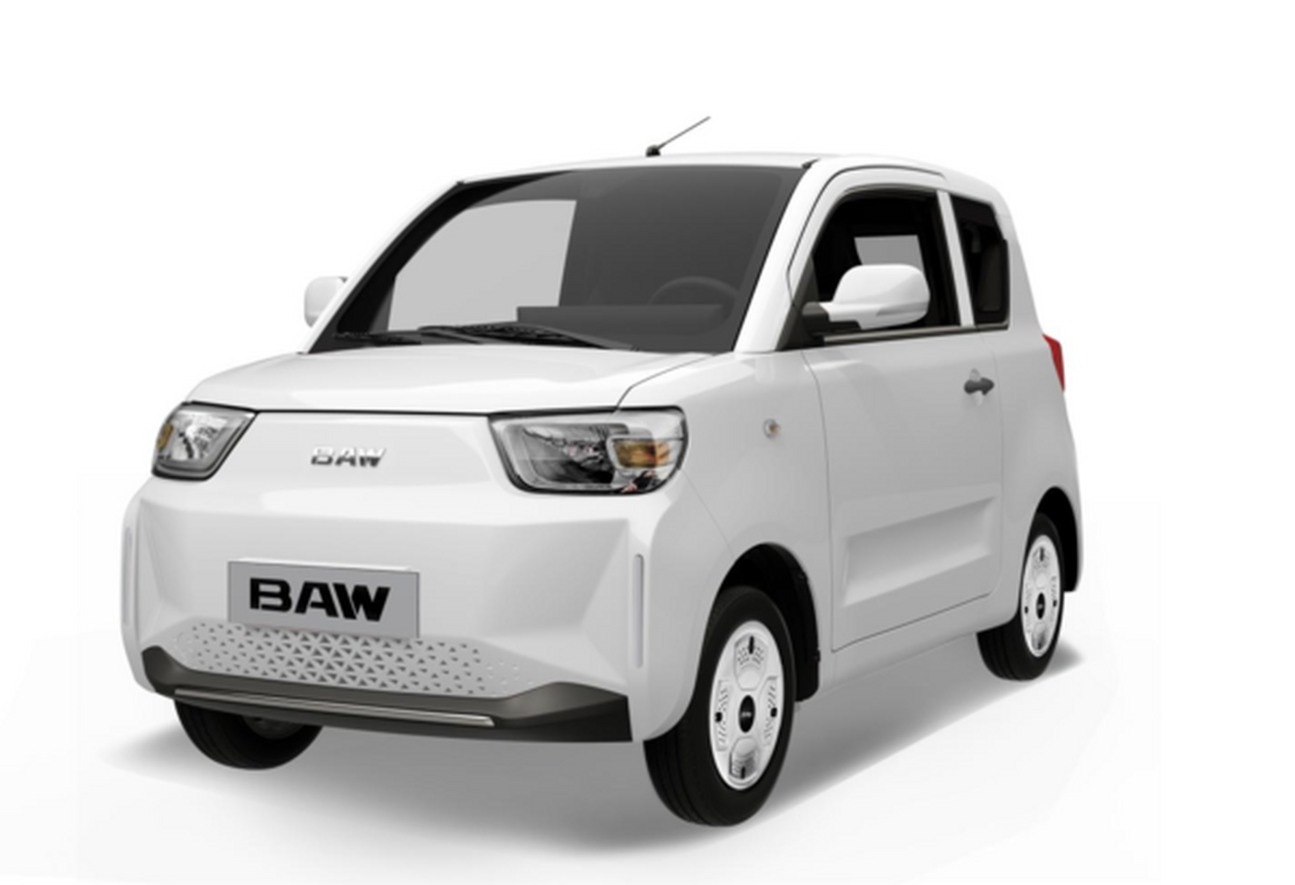 元宝新车最大的变化在于内饰部分,整体布局和配色更上