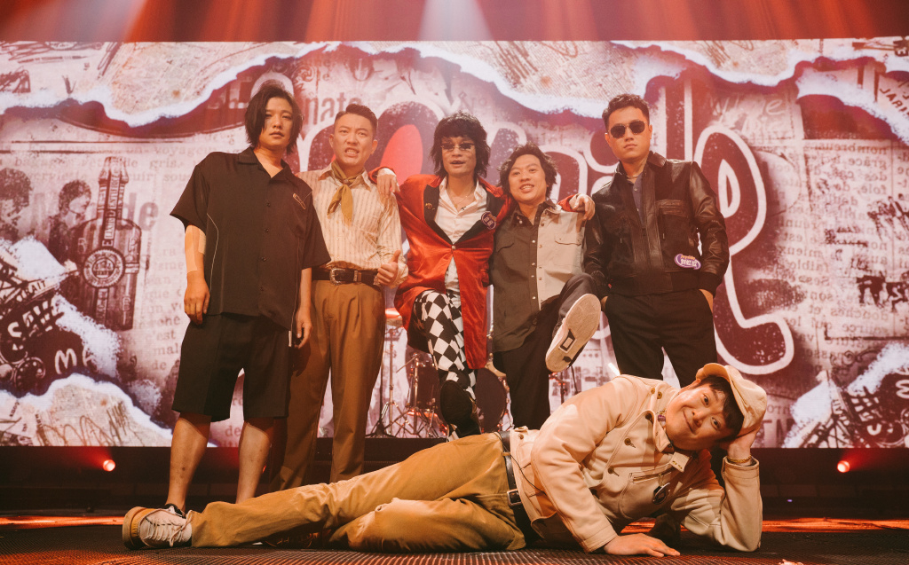 快来关注@熊孩子综艺 转发评论此动态,就有机会获得joyside乐队签名照