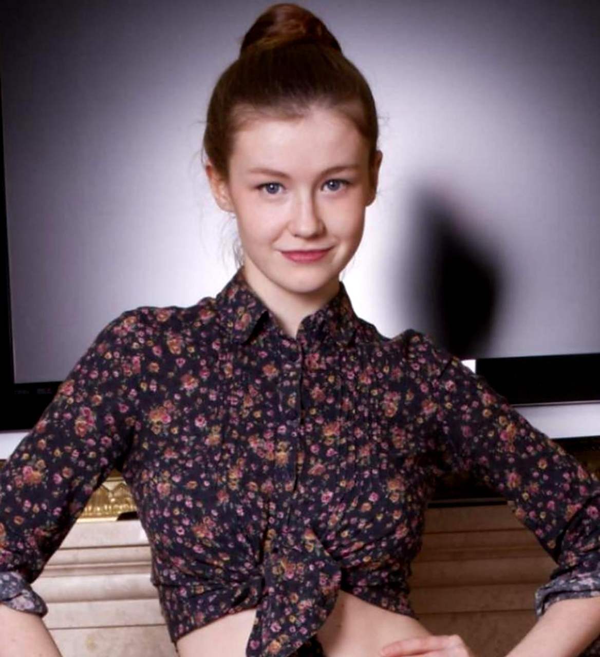 乌克兰顶级美女emily bloom已经到了30岁,但她仍然为艺术献身.