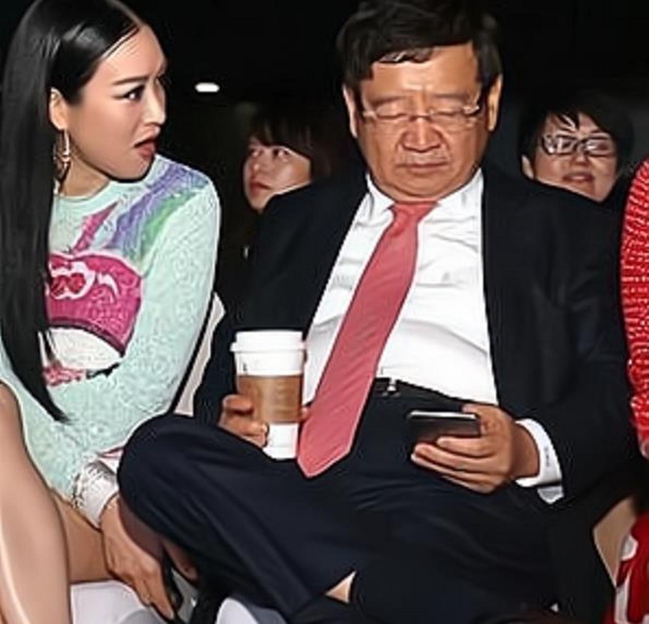 2015年,徐小平接到张泉灵电话,希望他给一个80后年轻人投资1500万,并