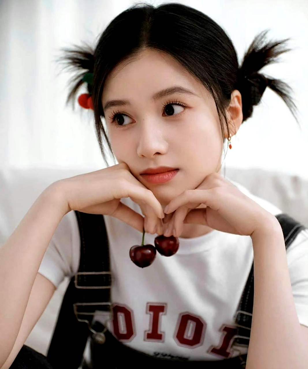 张静仪的发型真是太漂亮了!让我充满了少女心.