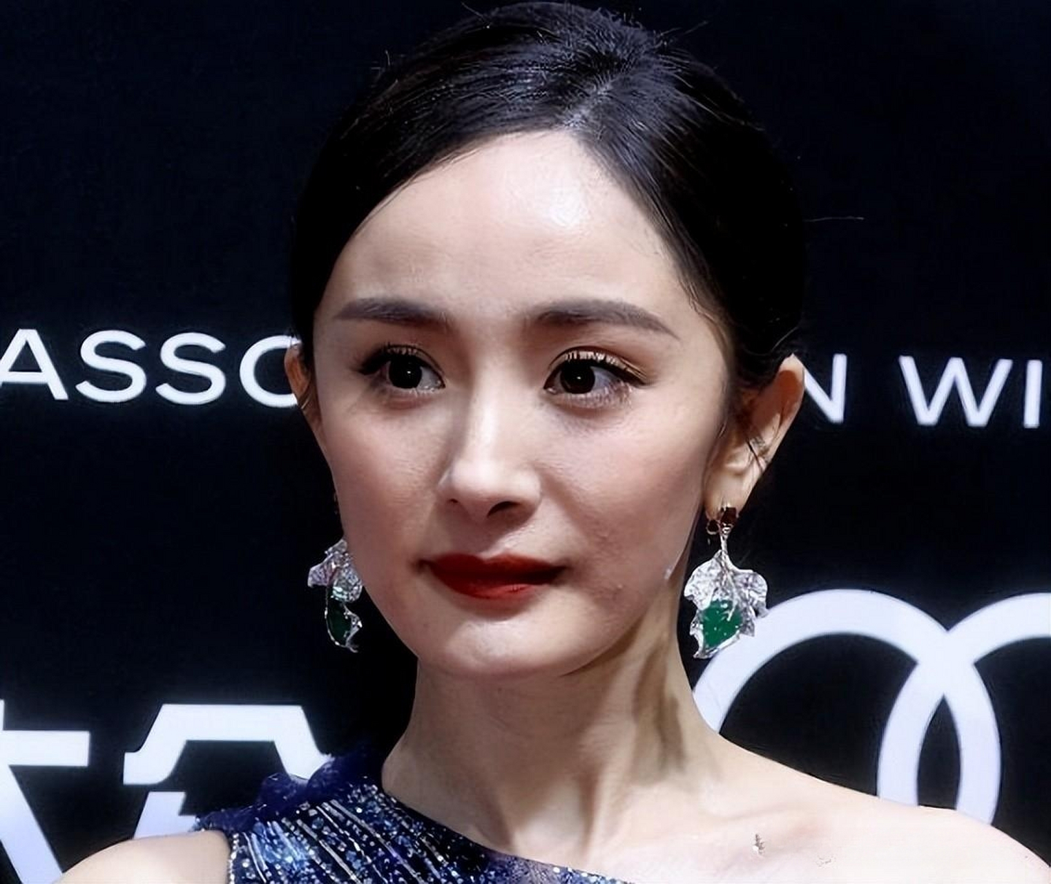 大量女星无修照爆出!