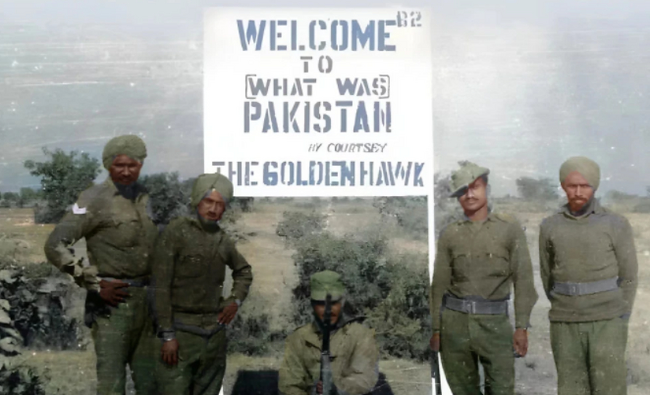 老照片:林黛与龙绳勋的合影,被刺杀身亡的甘地,明朝后裔朱煜勋