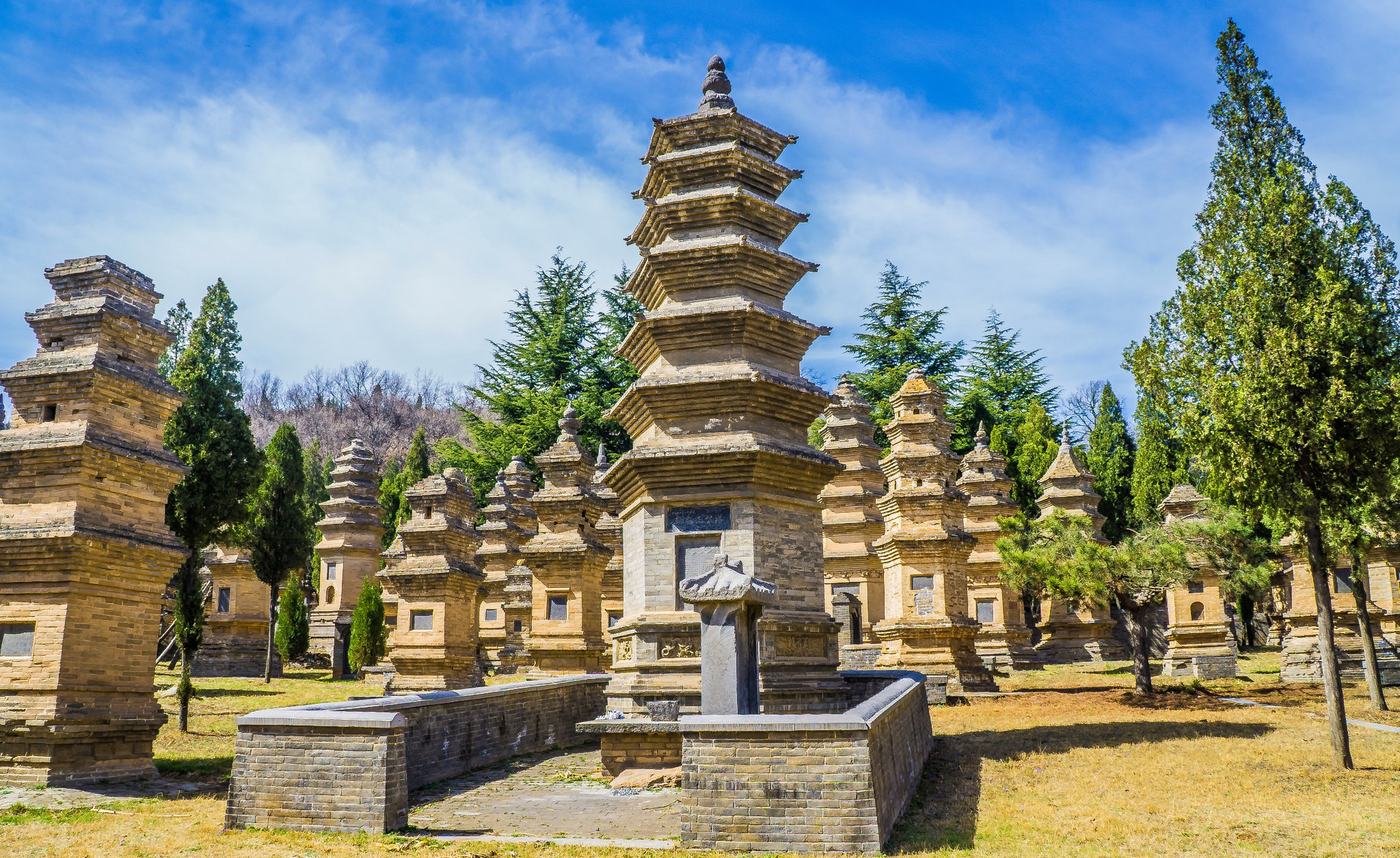 河南郑州塔山风景区图片