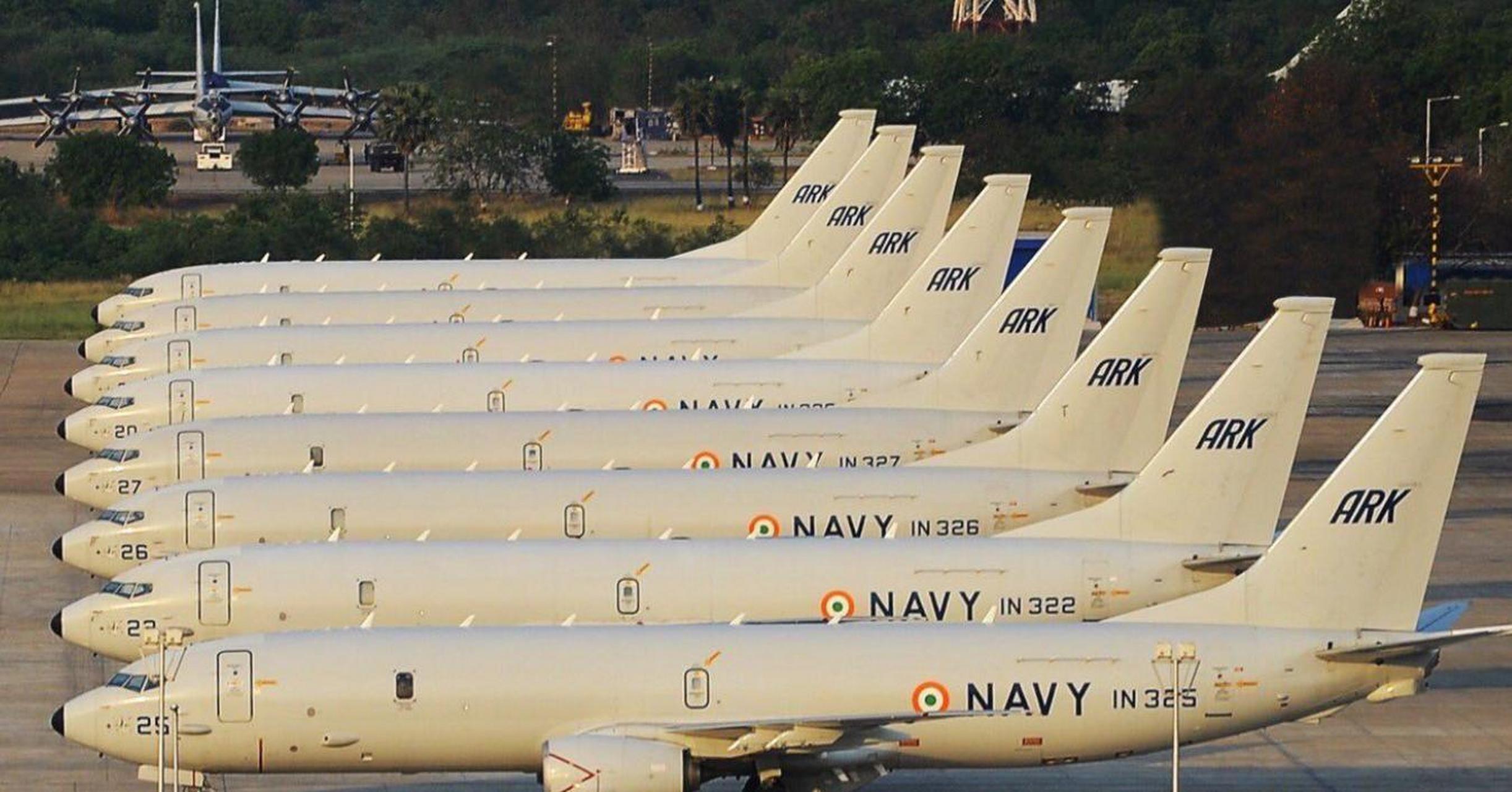 枪声突然响起 印军一架直升机紧急迫降 近日,印度海军的p-8i反潜巡逻