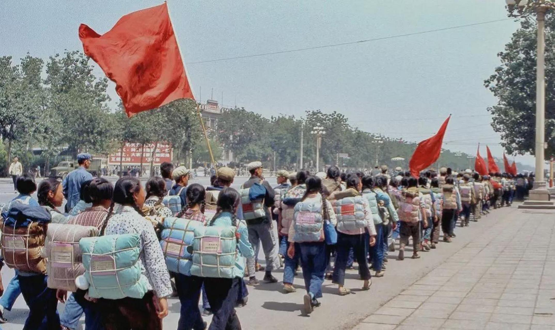 老照片:1971年,北京知識青年上山下鄉.