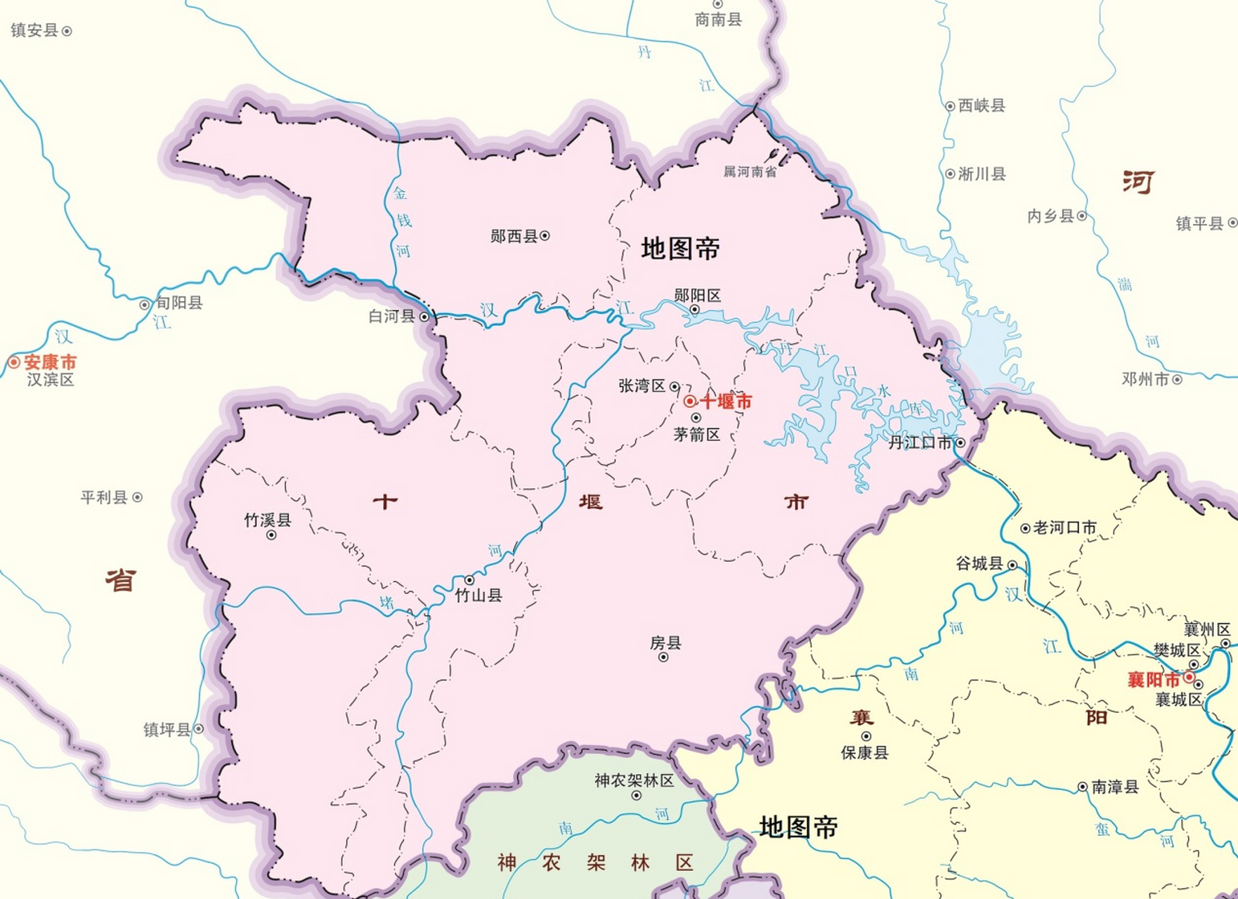 丹江口水库,位于河南省南阳市淅川县与湖北省十堰市丹江口市交界地带