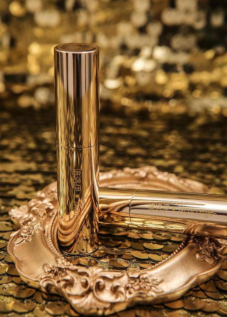 谙洛伊口红1314 谙洛伊口红,非常典雅,高贵,奢华,妆感姿色十足.