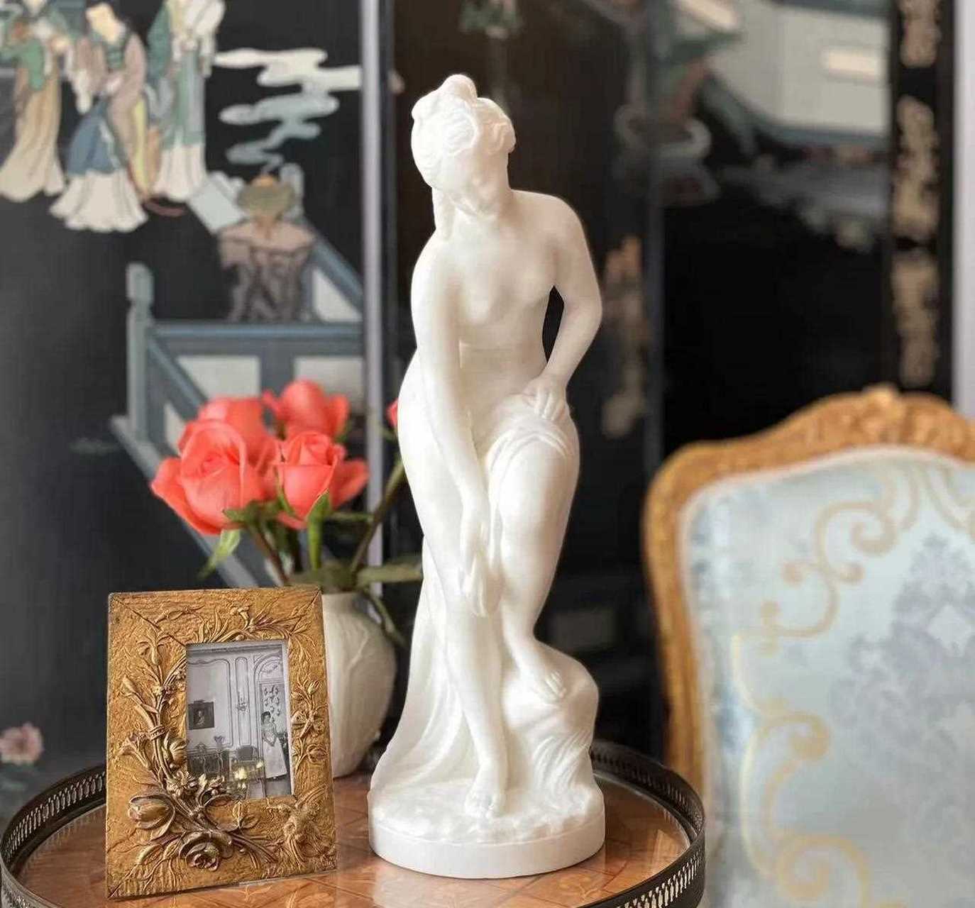 沐浴的维纳斯/根据克里斯托夫