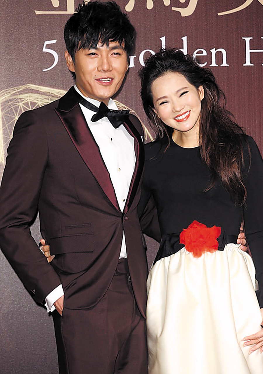 星娱资讯速递# #庾澄庆伊能静be美学# 庾澄庆和伊能静有种小说战