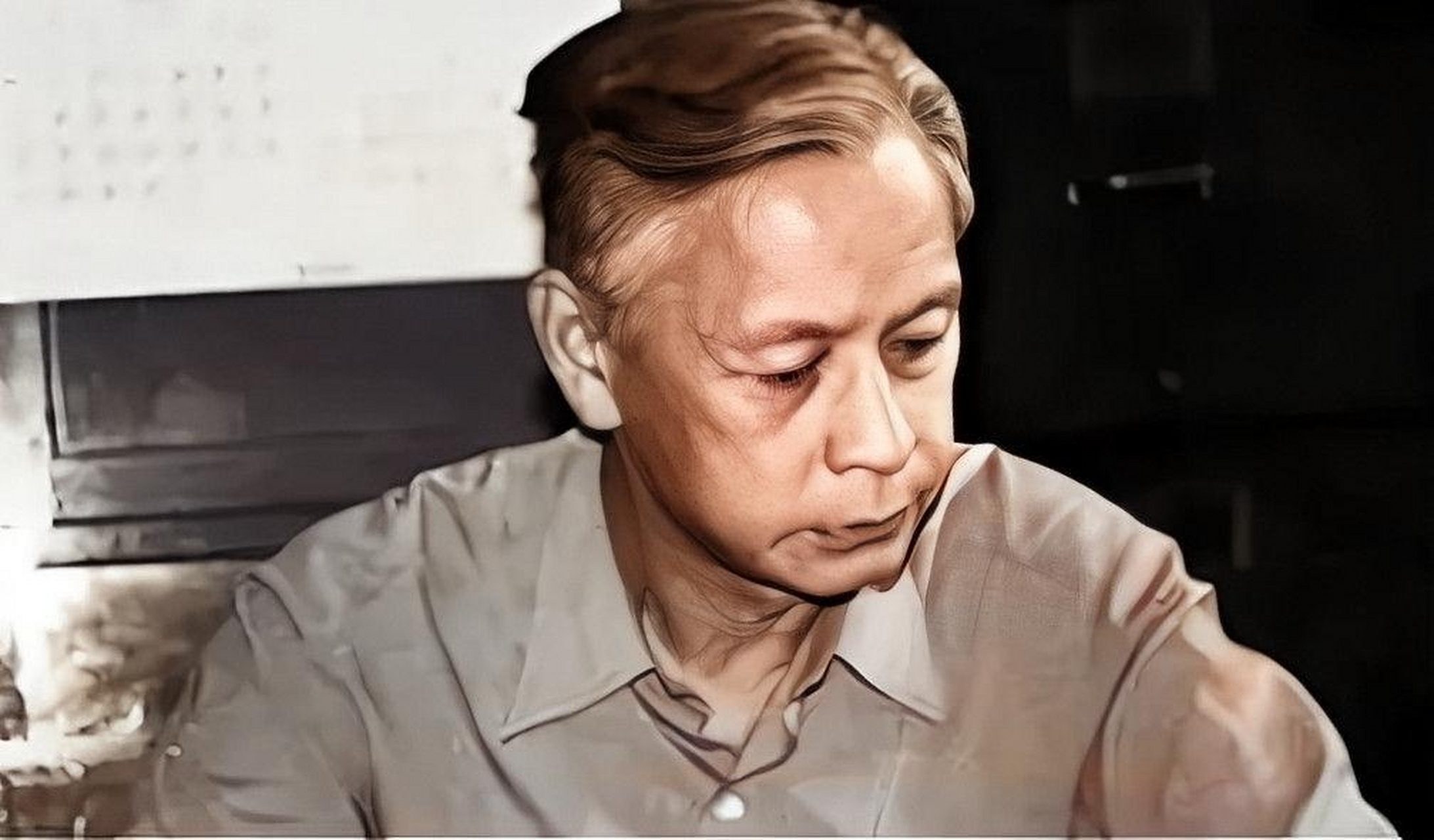 " 当时,顾方舟已经研制出了一种预防小儿麻痹症的疫苗,为了确保疫苗不