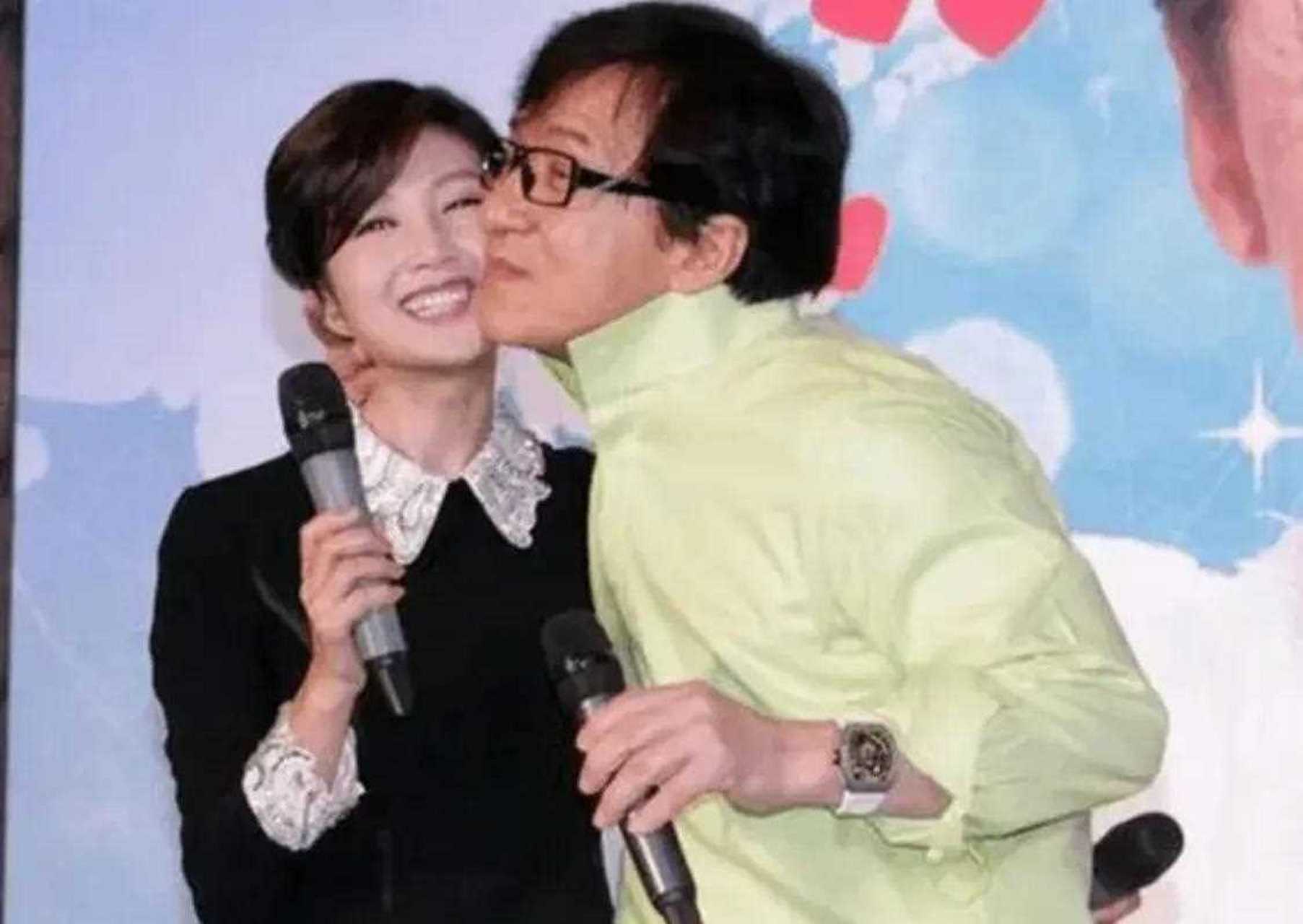 当年,小龙女"在个人社交媒体发布视频并说:"你好,我是成龙的女儿!"[?