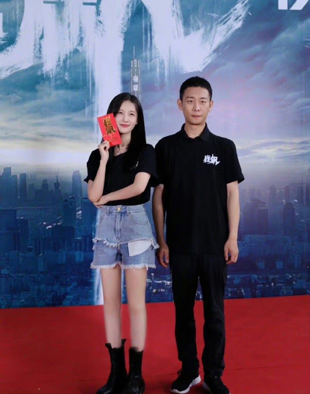 李一桐和张译的同框旧照!