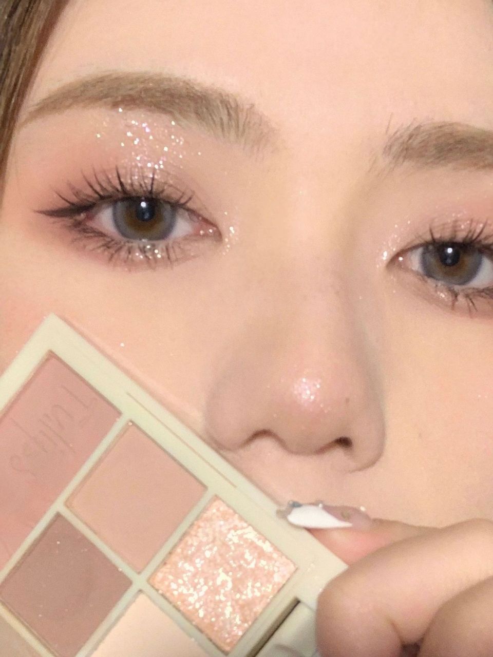 还是逃不过淡妆! 粉色系眼妆也太美腻了!