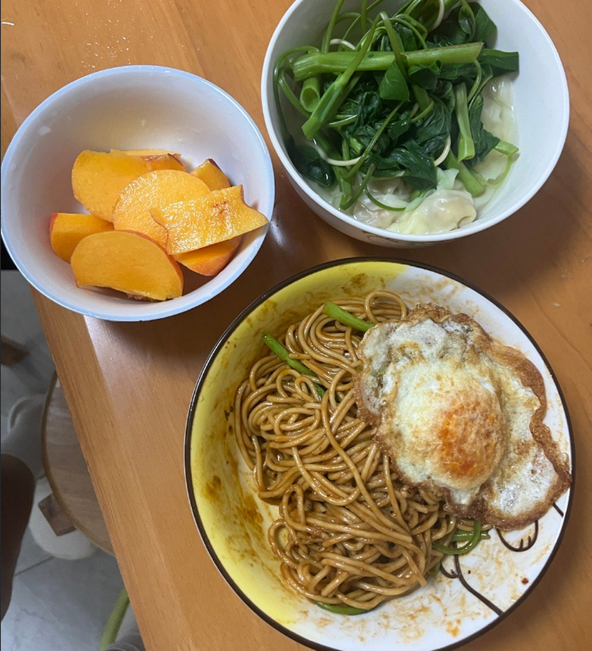 09 我喜欢火锅但不是当早餐,在中国居住时我喜欢吃小笼包,生煎,芝麻