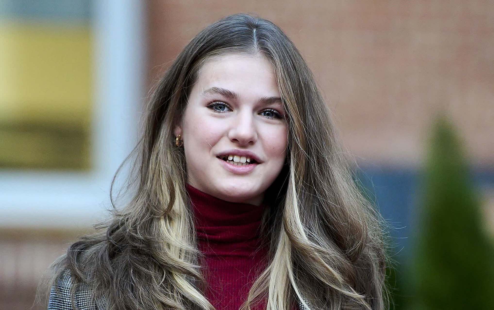 18岁的西班牙莱昂诺尔公主又拥有了自己的纪念币.