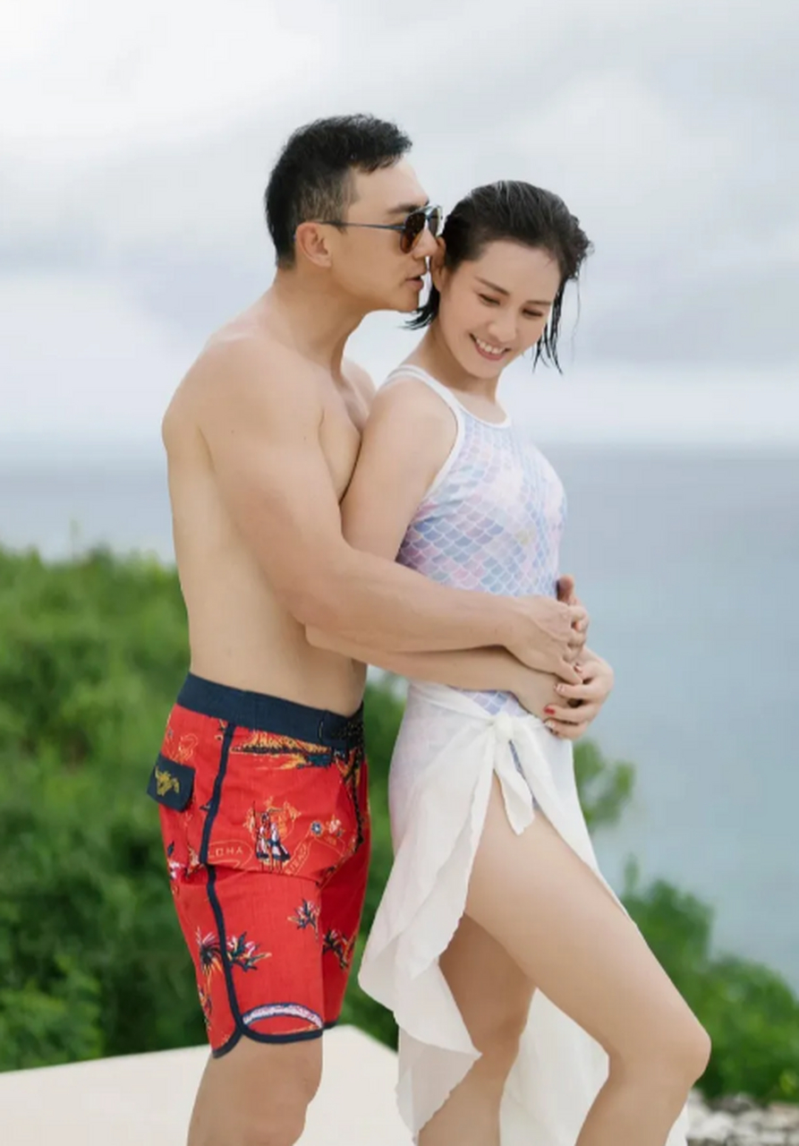 今年一月刘畊宏一家在巴厘岛的写真照片,满满的幸福感!