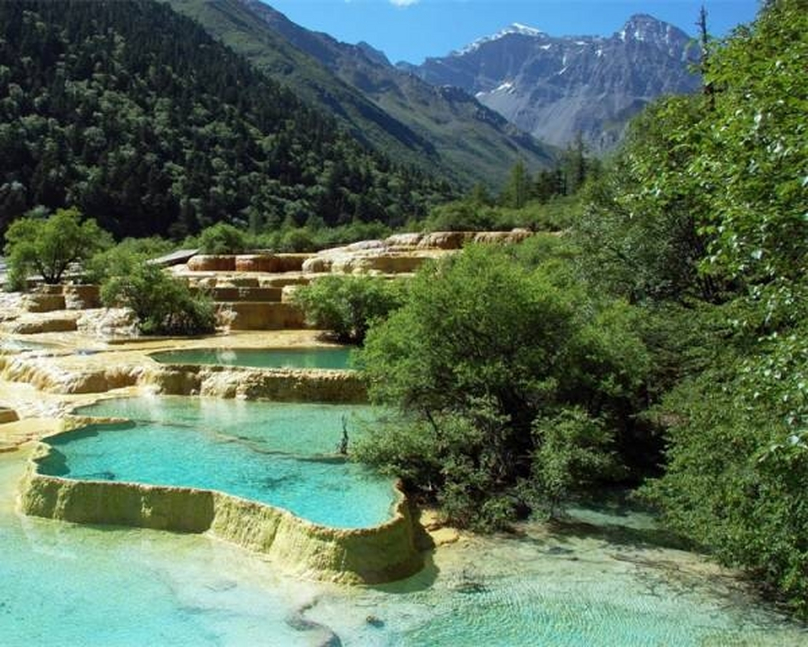 去四川旅游去哪些地方(去四川旅游去哪些地方好)