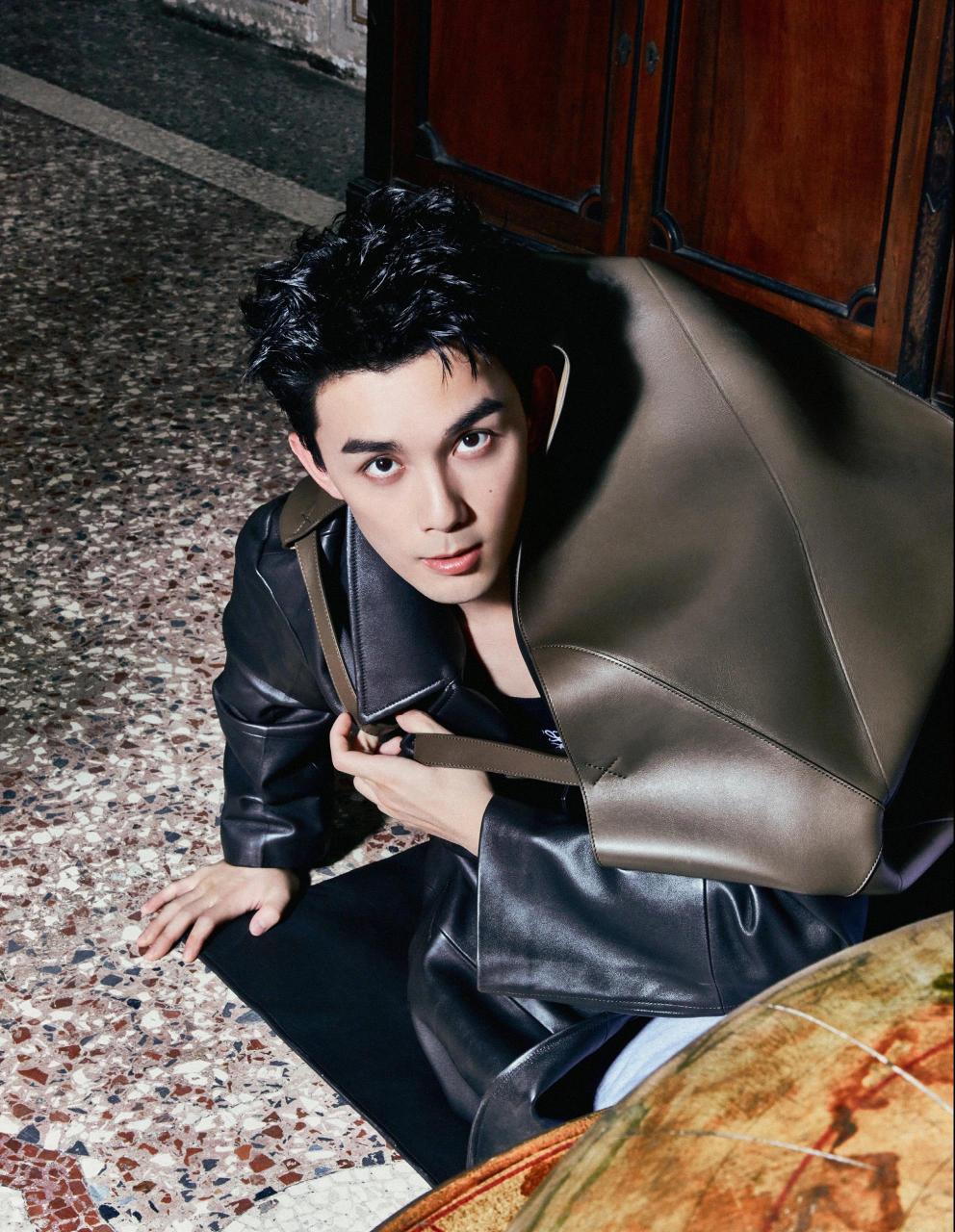 吴磊皮衣穿搭 真的太好看了 完全可以参考一下穿搭