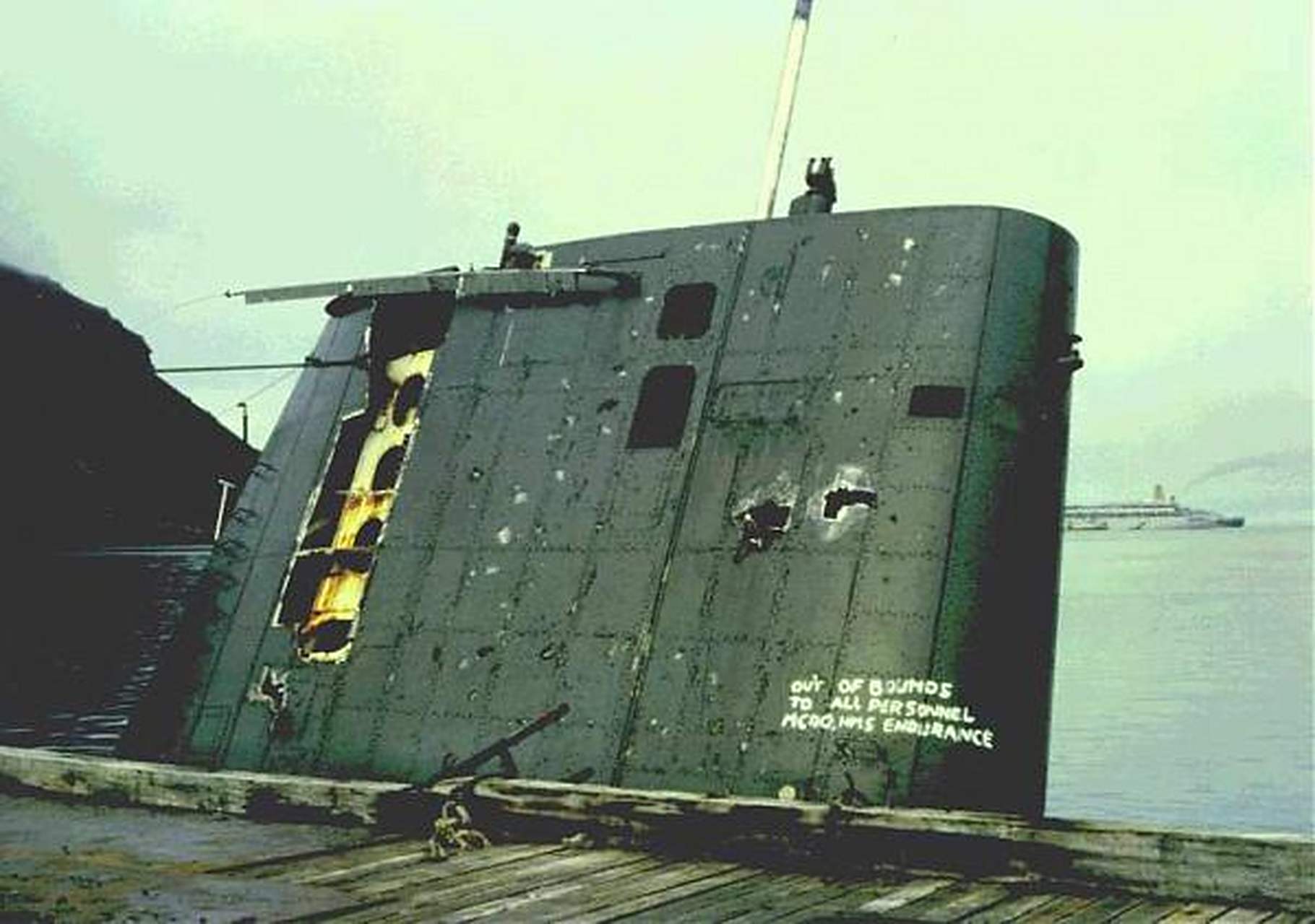 1982年,英国皇家海军在马岛战争中袭击了阿根廷海军的圣菲号潜艇,用