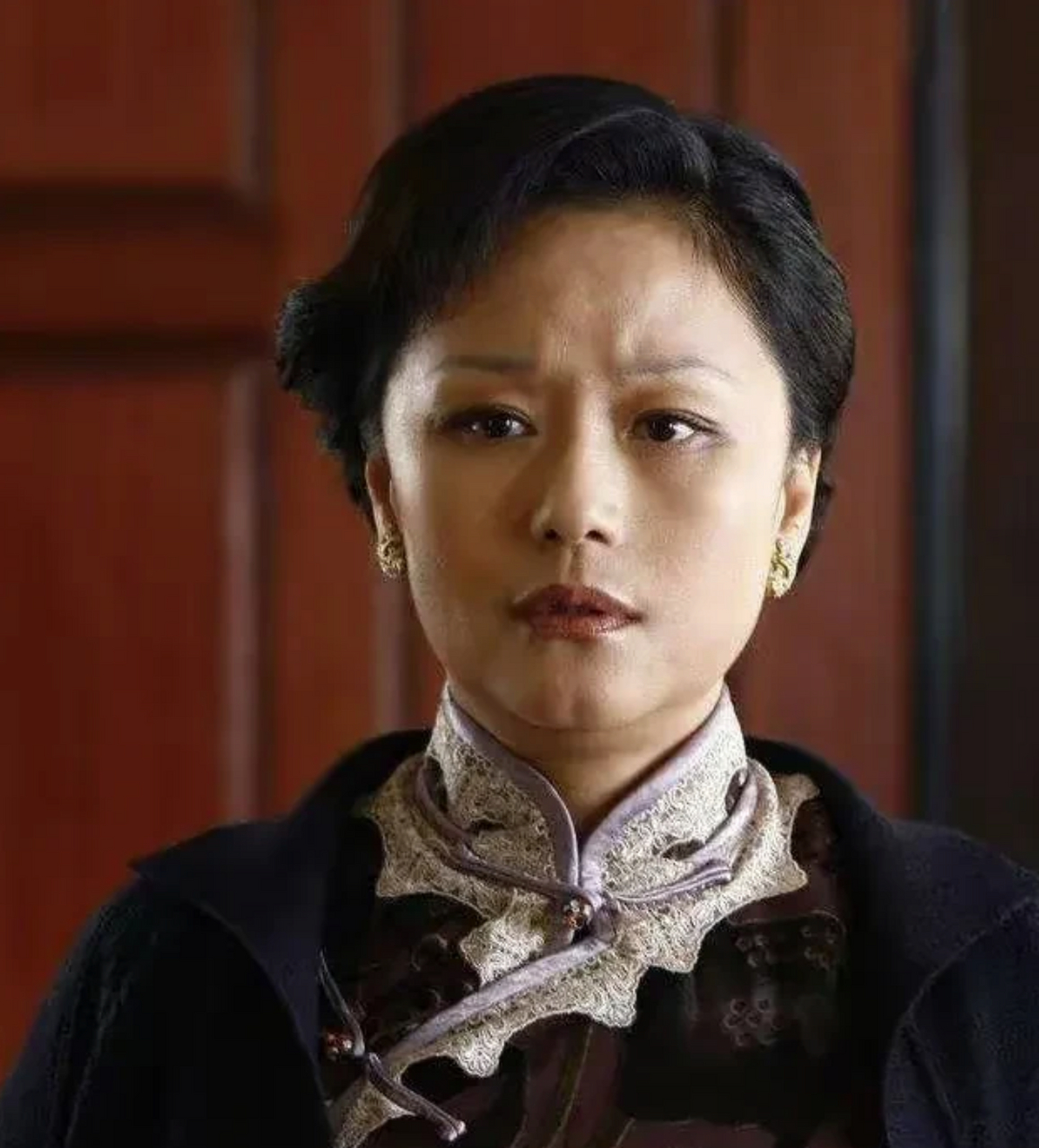 1979年,演员廖学秋拍戏6个月突然回家,想给老公一个惊喜,没想到,床上