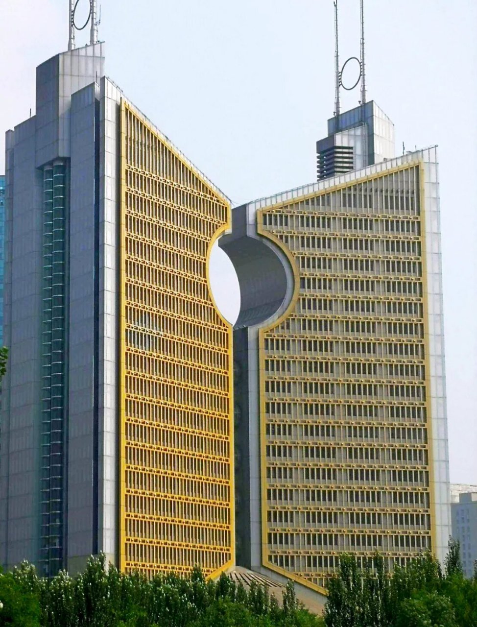 这是沈阳二十一世纪大厦  在沈阳市浑南区新区浑南产业开发区世纪路1