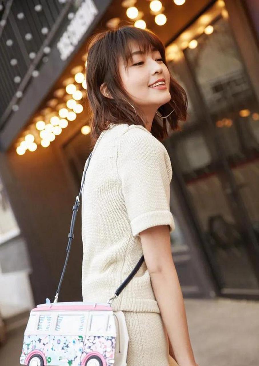 山西临汾美女王妍之气质写真珍藏版