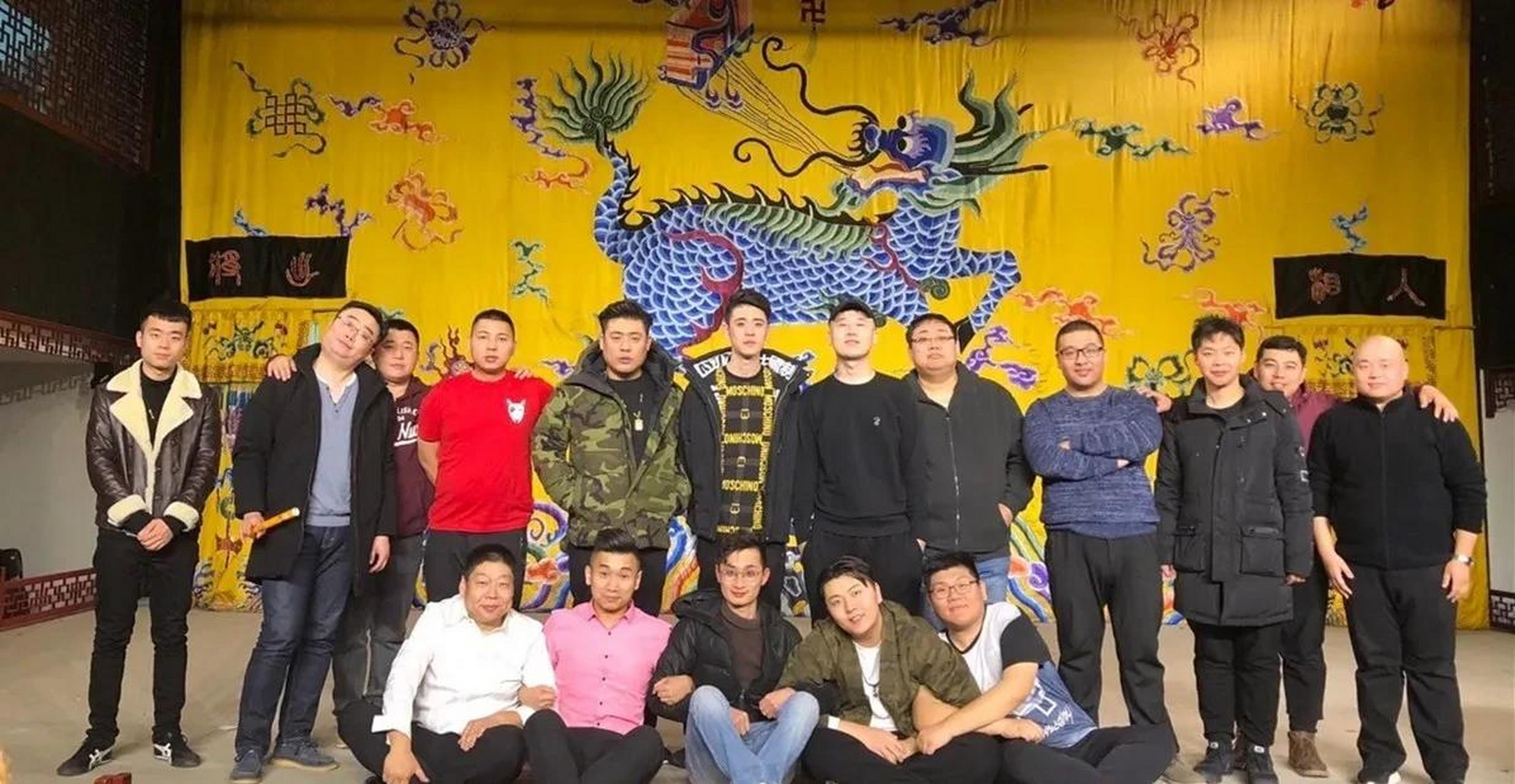 领导告诉李鹤林,由于德云社与我们现在有矛盾,要么你离开德云社,要么