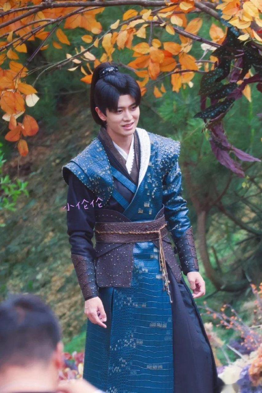 任嘉伦武庚纪饭拍路透