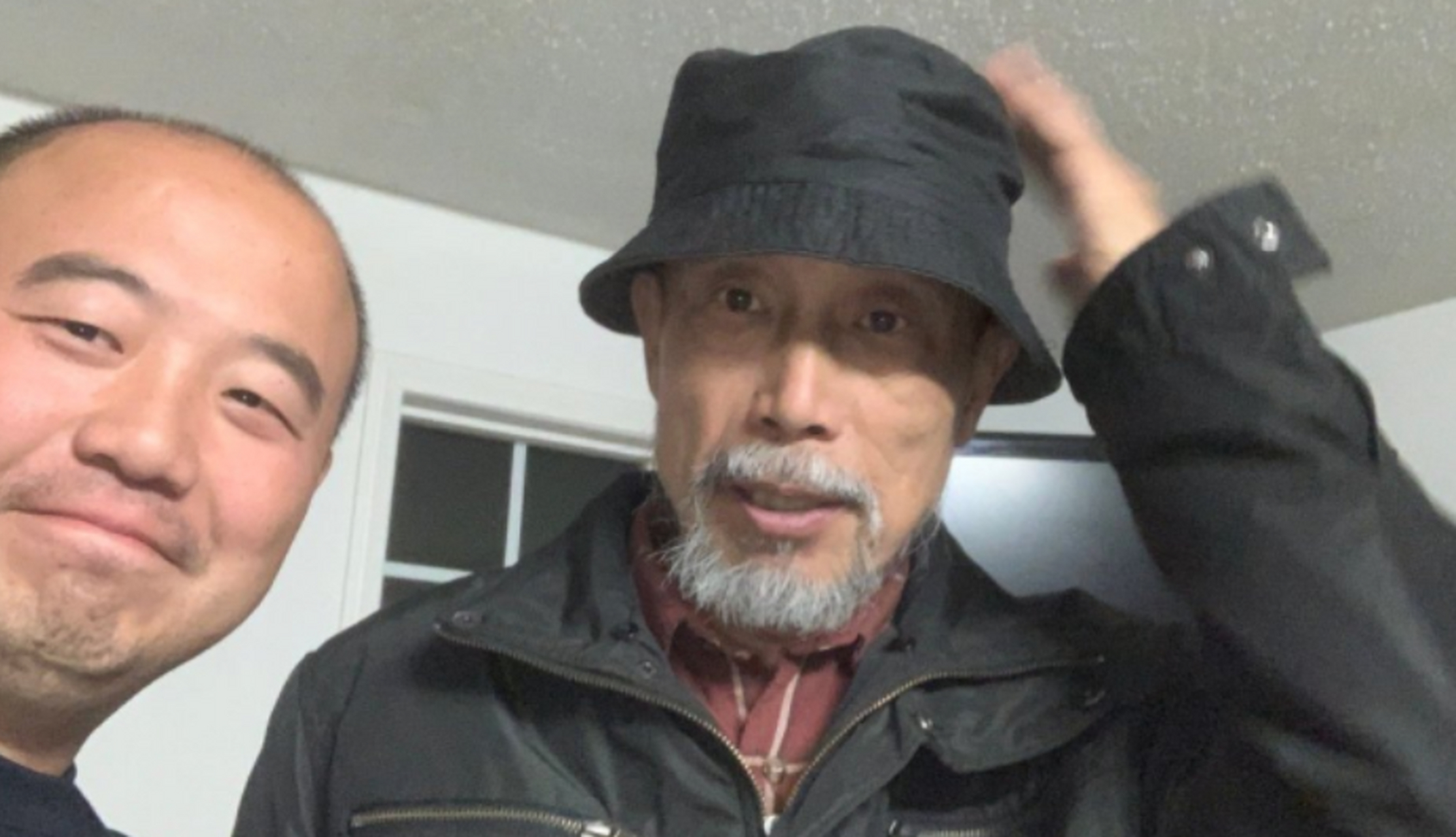 近日,有网友在网络上晒出了老戏骨孙海英在美国的现状,66岁的孙海英