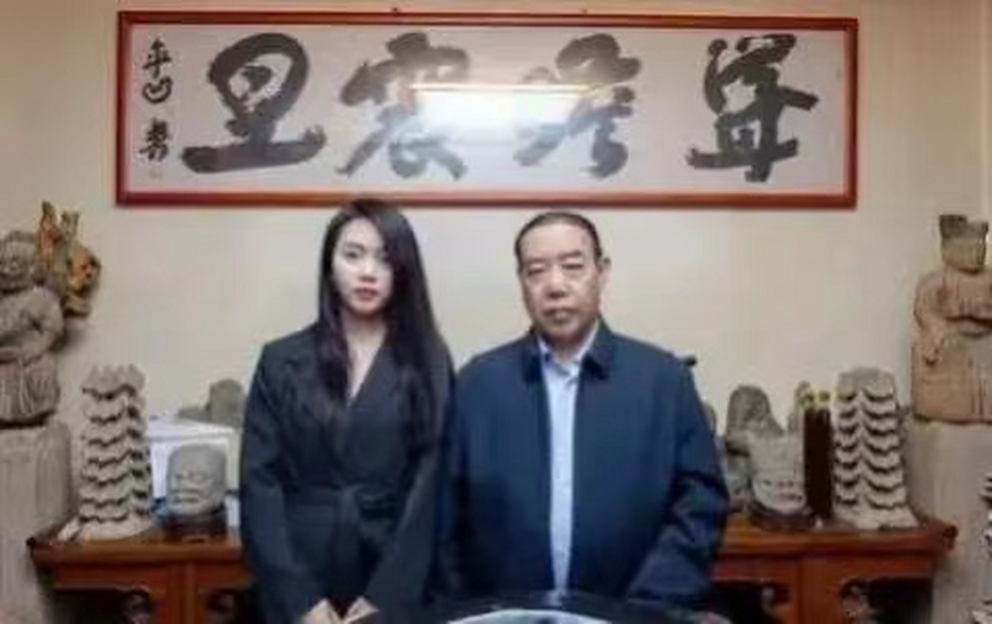 1992年8月,路遥的妻子林达第三次向躺在病床上奄奄一息的路遥提出离婚