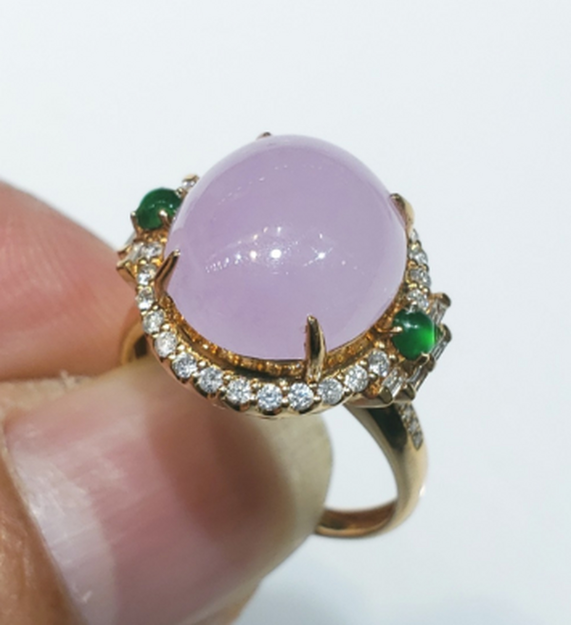 点击头像看直播##翡翠#冰种粉紫戒指》18k金伴钻豪华镶嵌.