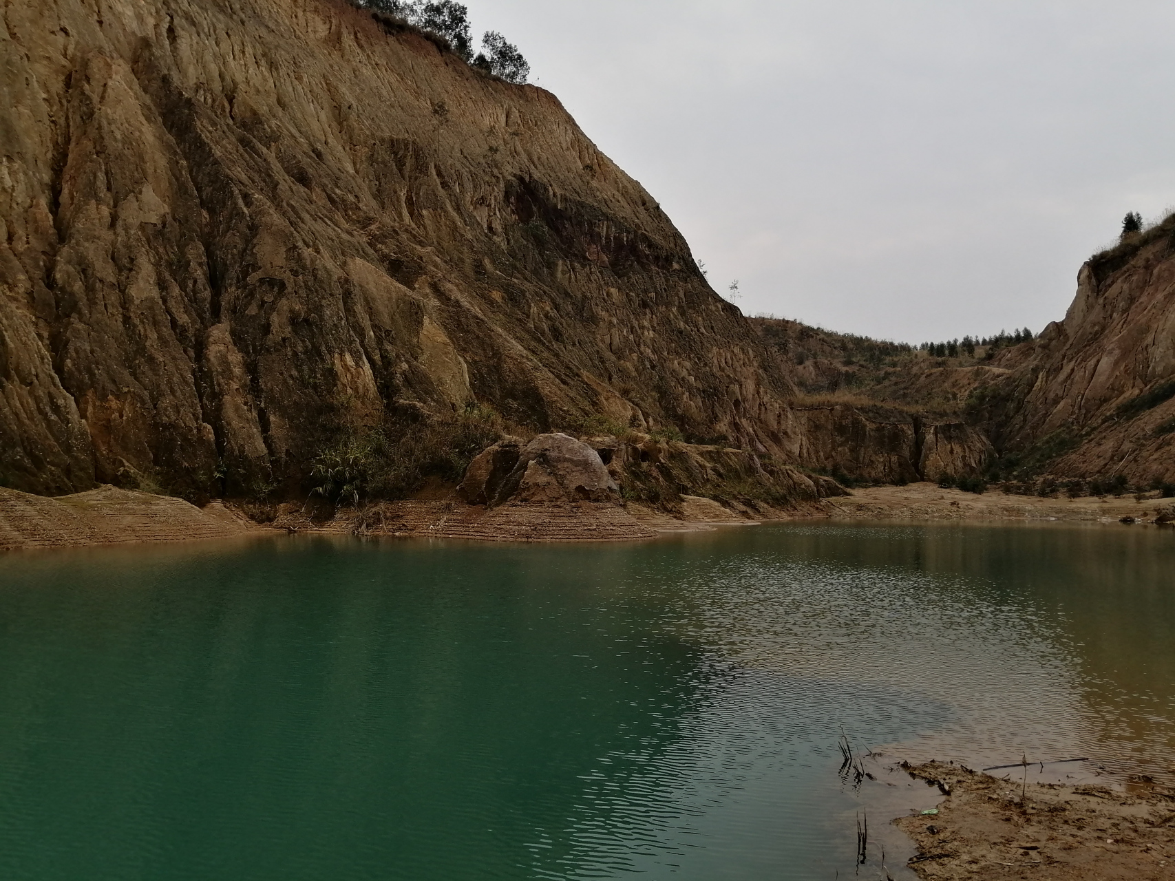 乐享周末分享吧# 柳州柳江穿山镇思荣锰矿区被誉为柳版可可托海,浦行
