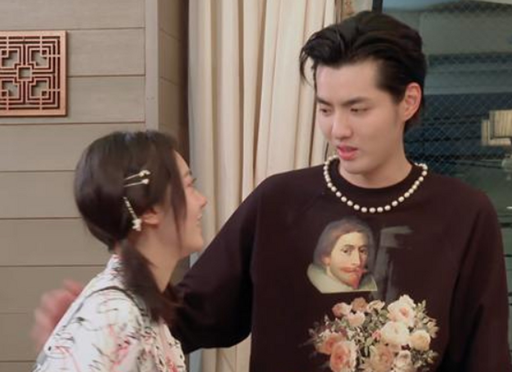 有消息称:吴亦凡曾经确实对赵今麦有意思过,不过圈里大家都知道他是