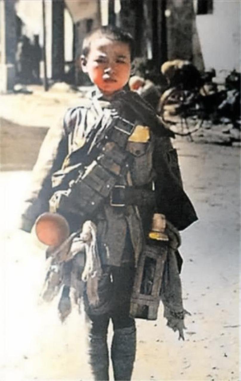 季万方,一位不幸被俘的15岁抗日小英雄,在1938年10月19日,距离广州市