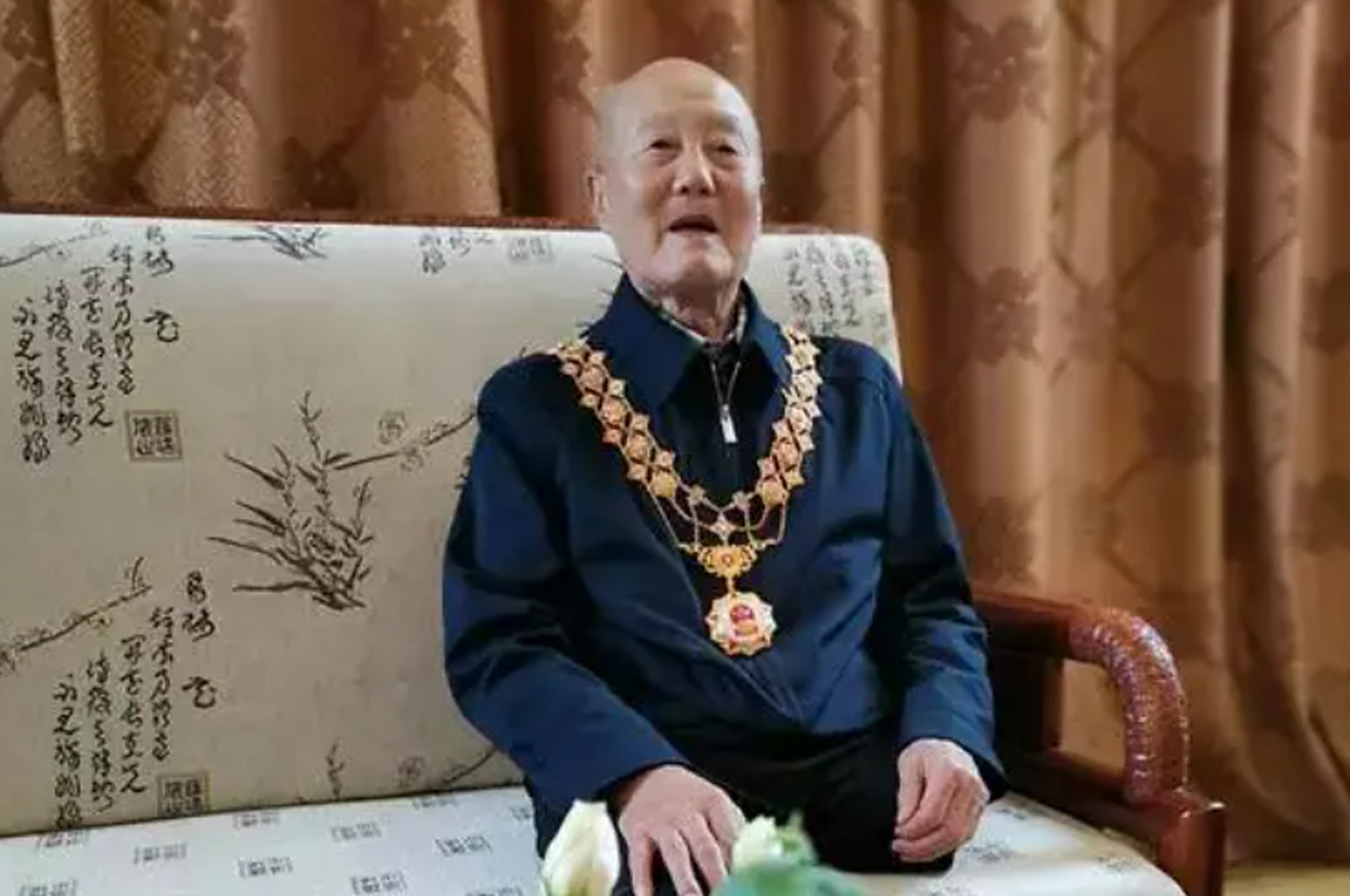 悲痛!"共和国勋章"获得者张富清逝世,一路走好!