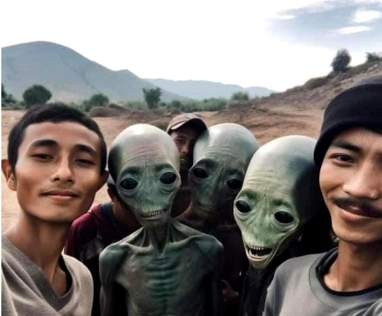 地球遭到外星人入侵