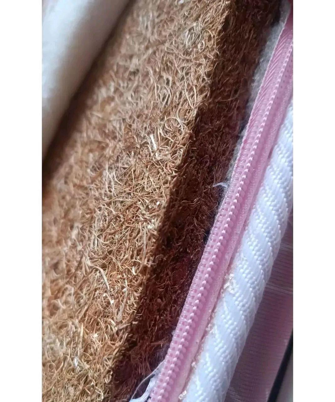 网友:两千多的床垫,拆开震惊了,感觉是细菌和虫子的温床