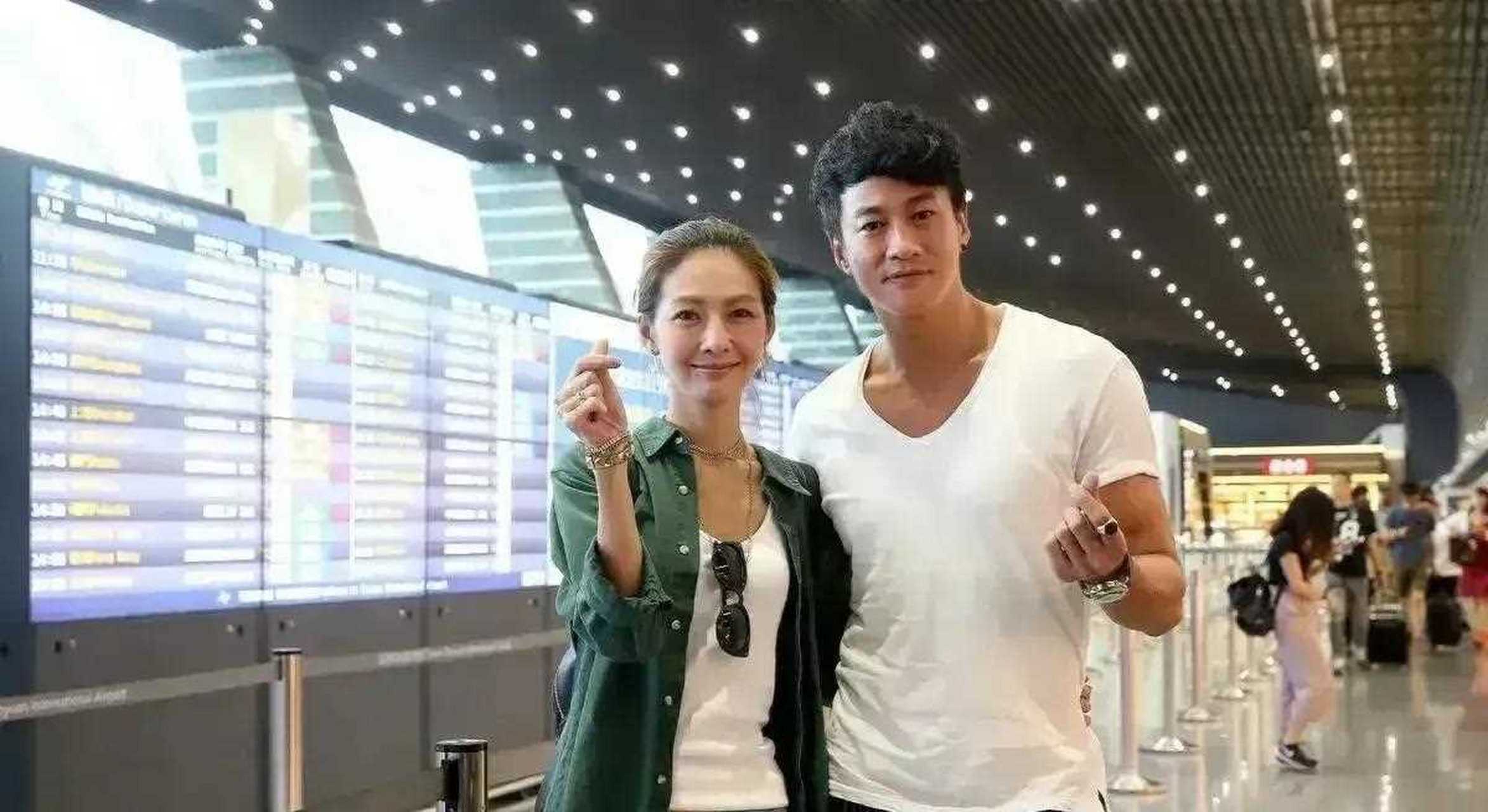 林佩希的颜值和身材不输娱乐圈的女明星,虽是寒门出身,只是一个普通的