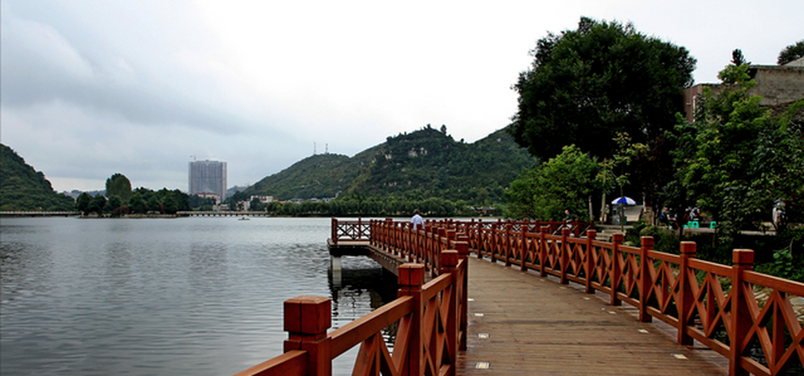 客观来说,这座城市的气温,有几天并不是非常适合避