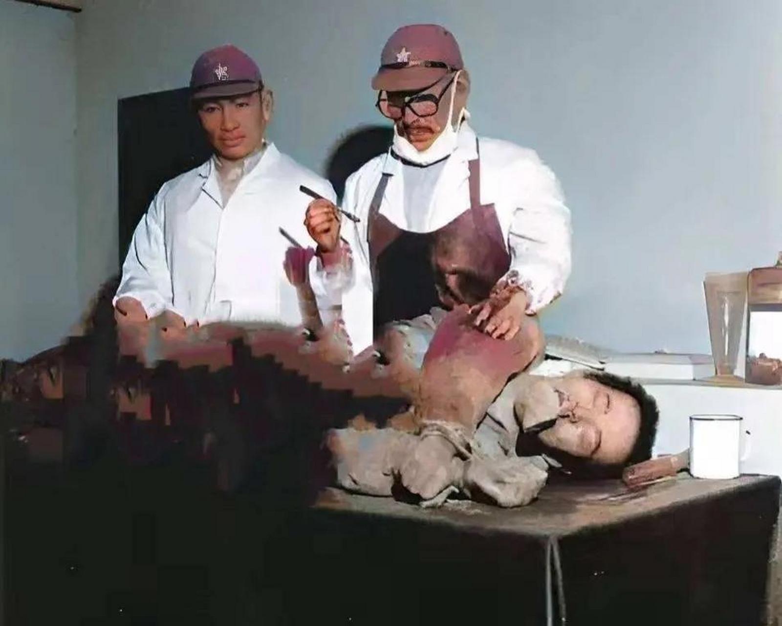 1936年,在中国城市哈尔滨,日本军队的"731部队"进行了可怕的活人实验