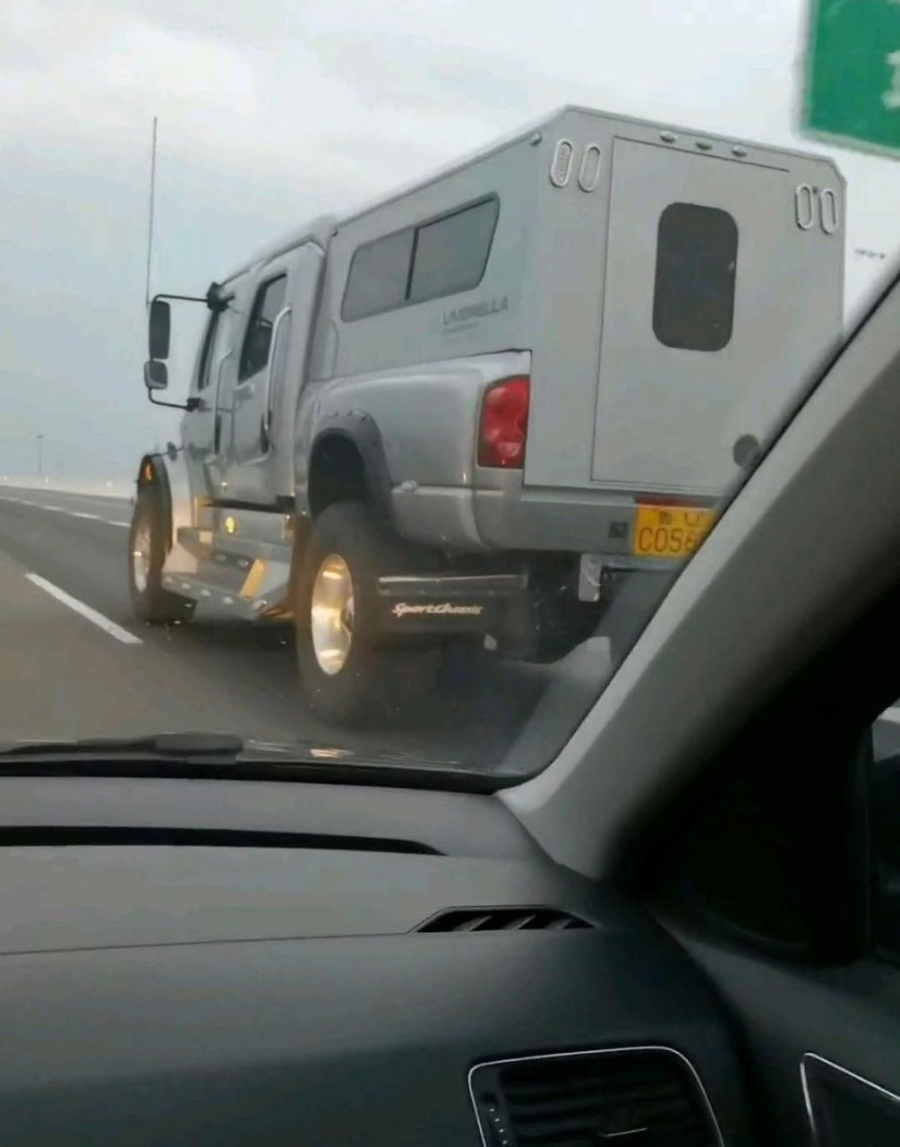 这房车油耗应该不低吧?