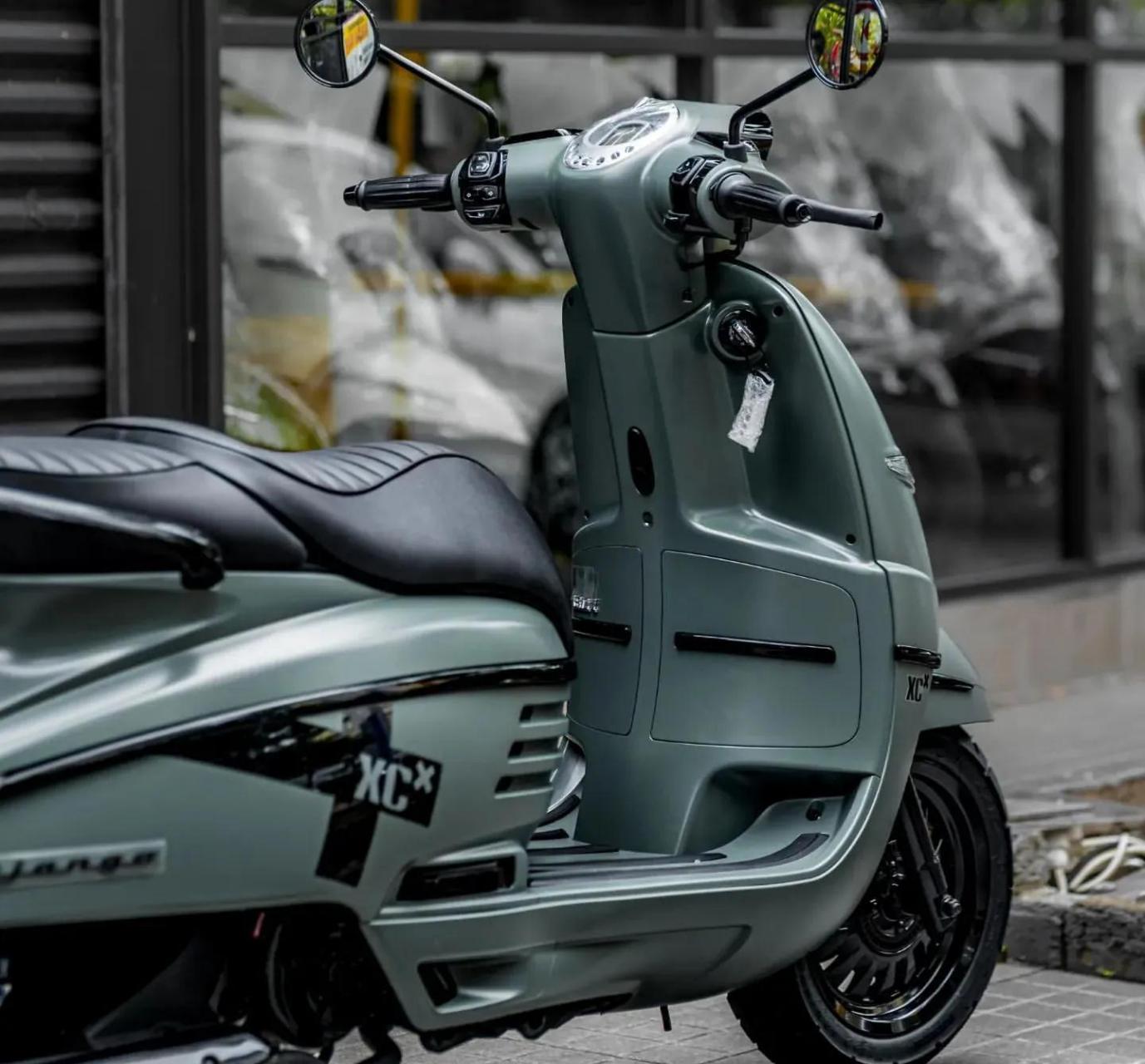 标致姜戈150#标致# #法系车# #摩托车# #姜戈150