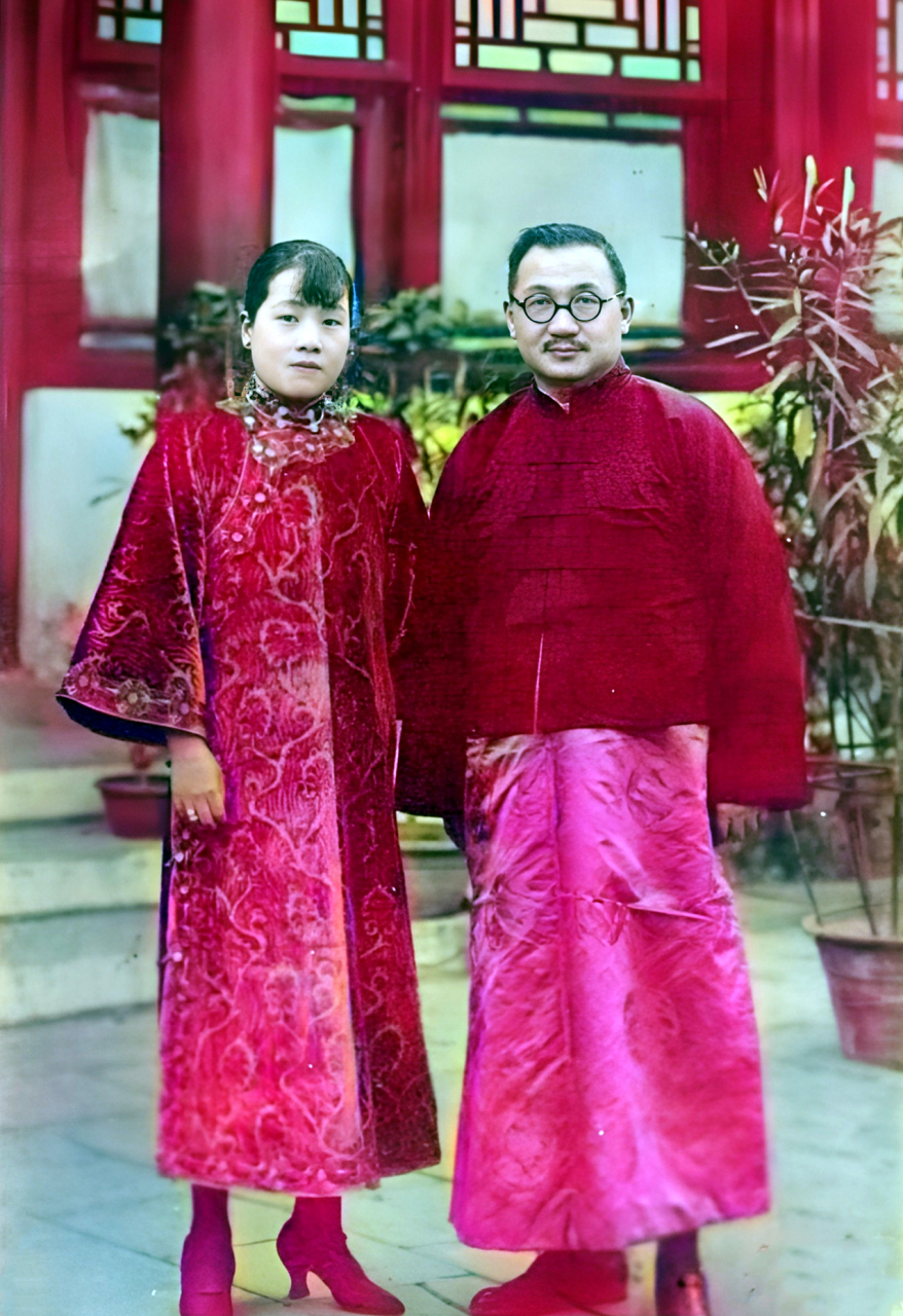 其实,宋霭龄才是三姐妹中最有智慧的.