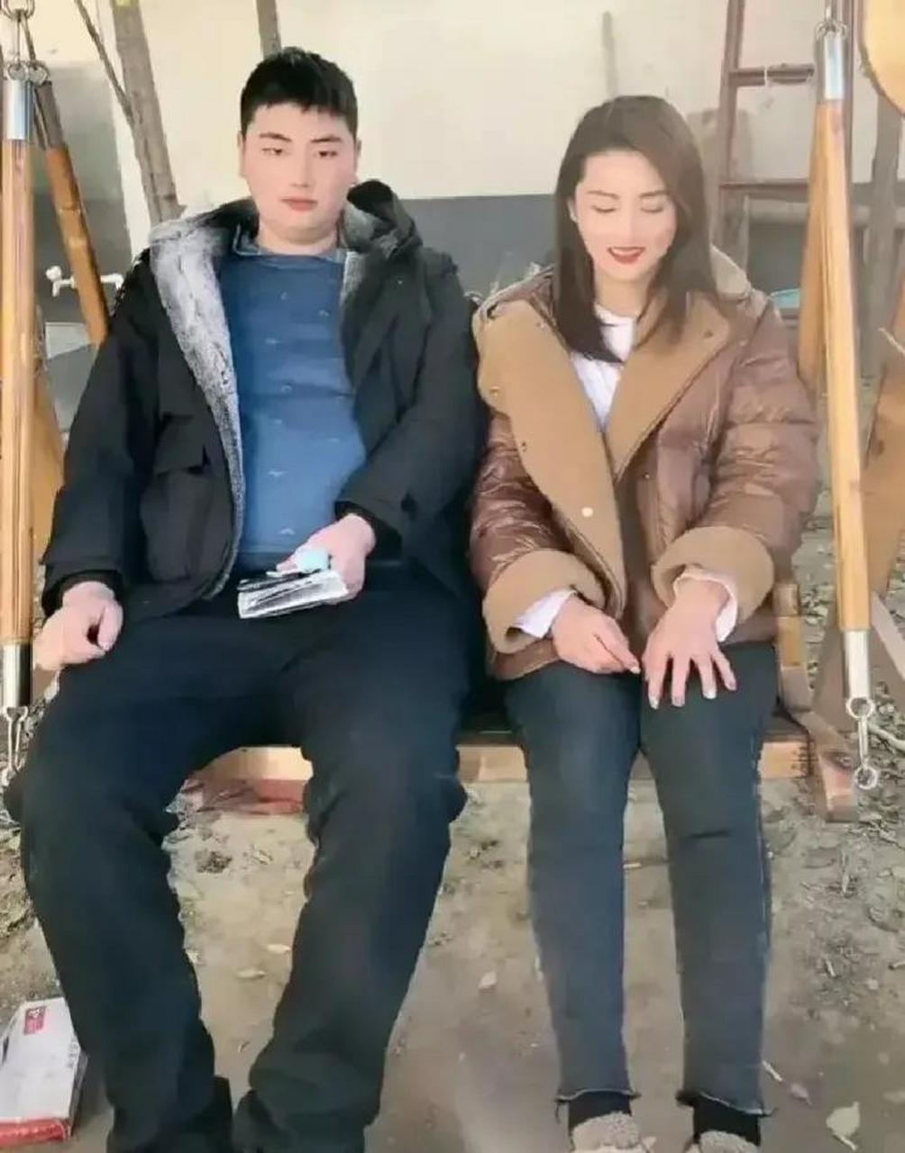 陈亚楠和朱小伟离婚后,陈亚楠母亲把全部彩礼退还给朱家,这期间陈
