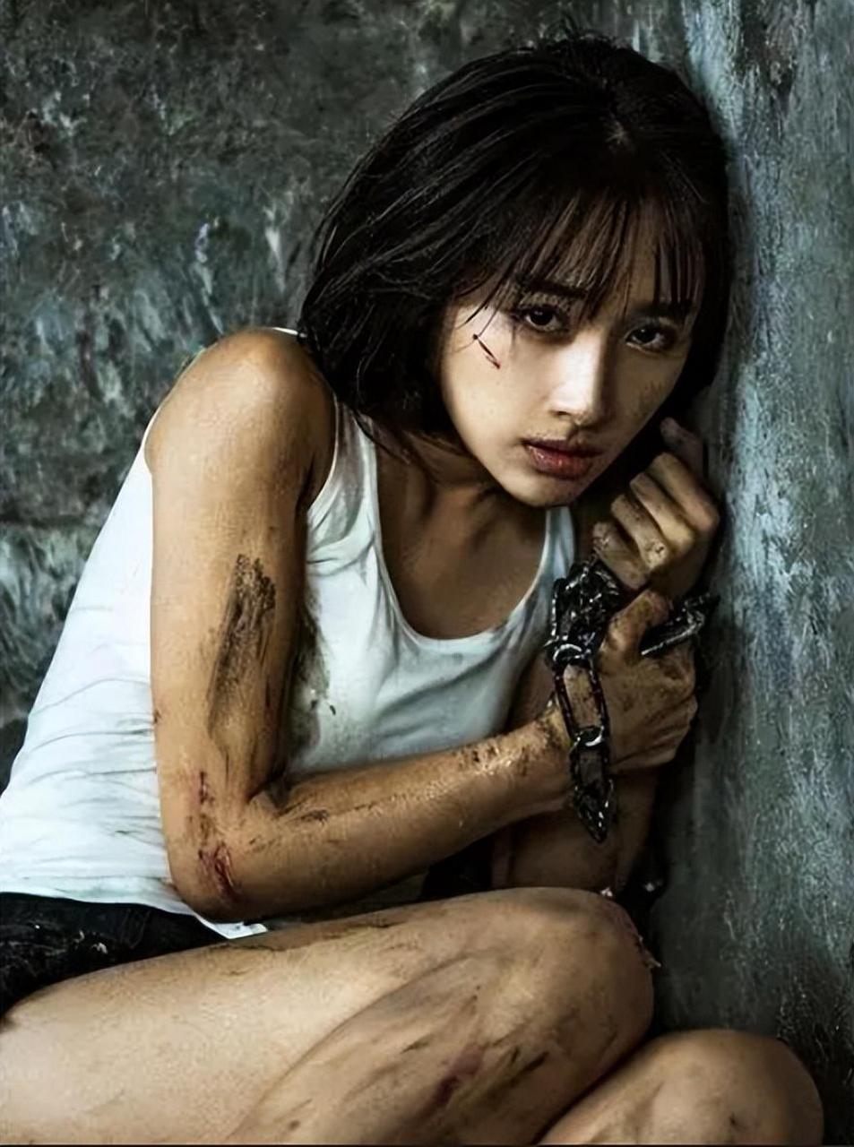 山西恶魔党成喜为圆皇帝梦,建造地下宫殿,囚禁妙龄少女当妃子 2003年5