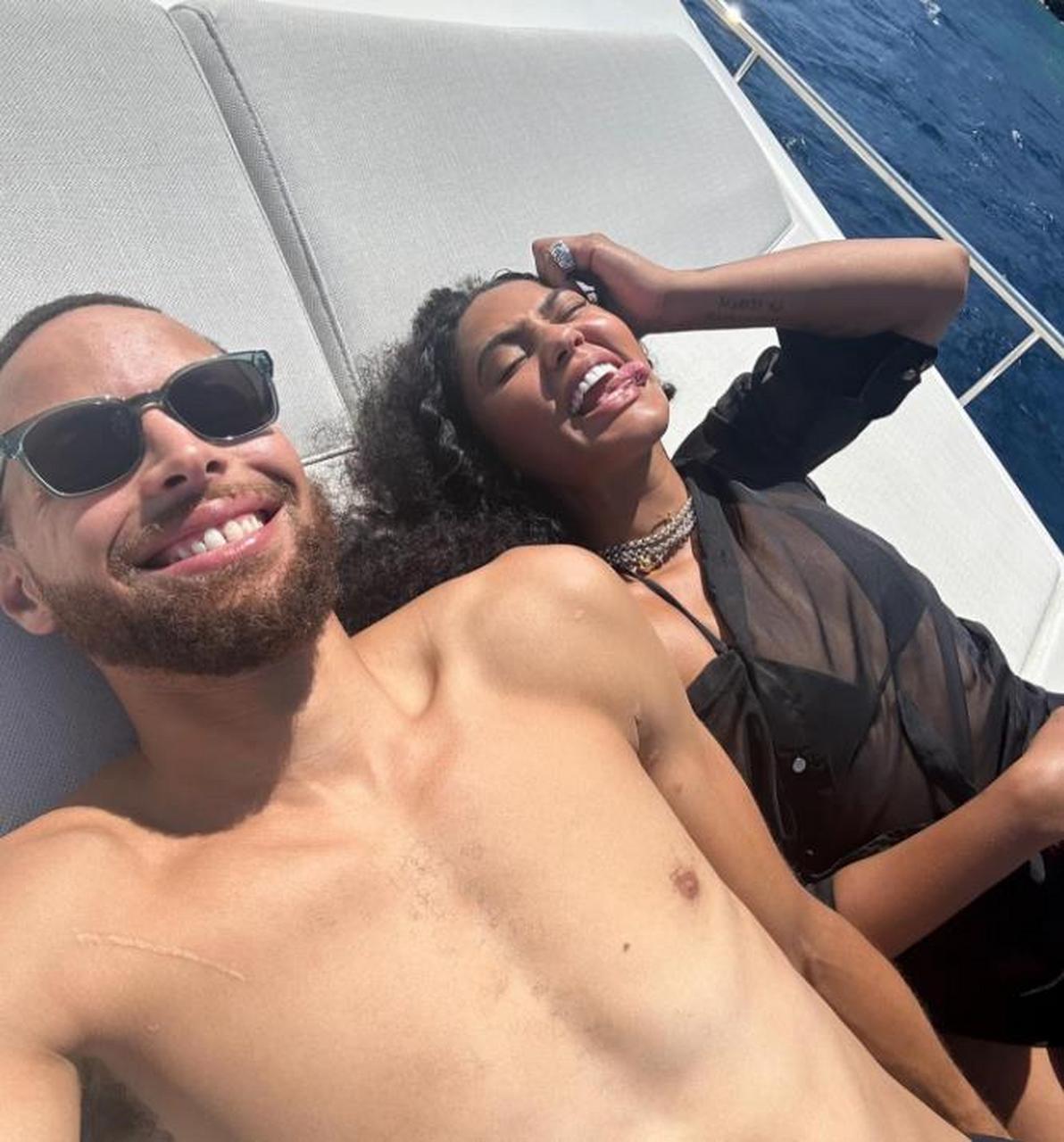 库里老婆晒照秀恩爱:太爱这个男人了!